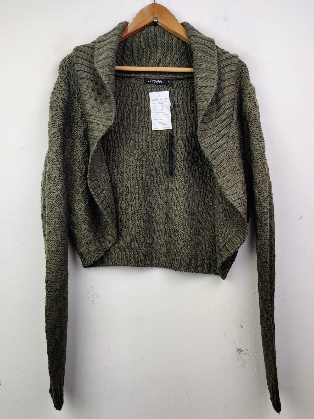 Buy online pre-used pre-loved 100% authentic & Original branded Zingara (LS-7299) available in Pakistan. Top international brands avilable.