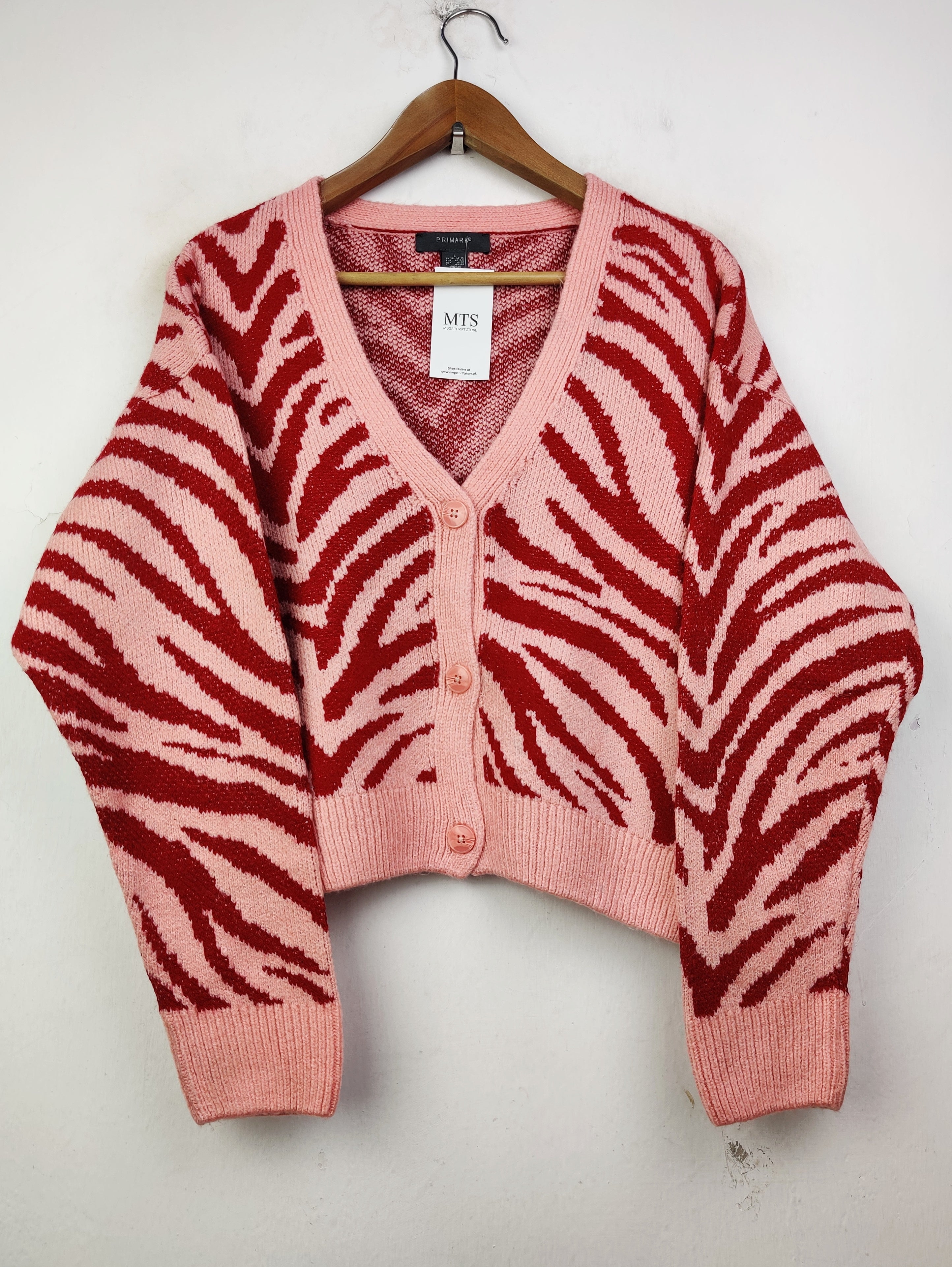 Buy online pre-used pre-loved 100% authentic & Original branded Primark (LS-7303) available in Pakistan. Top international brands avilable.