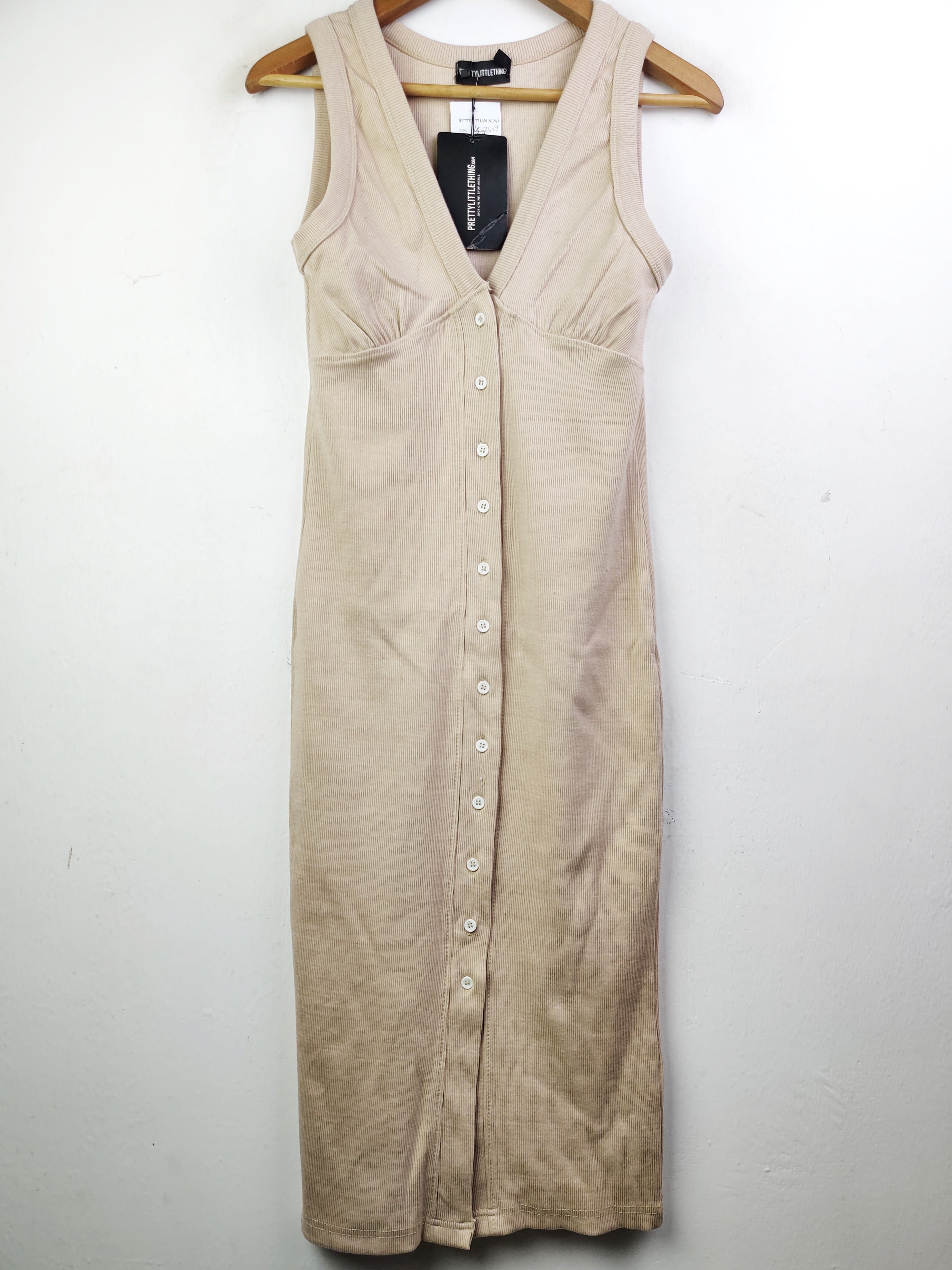 Buy online pre-used pre-loved 100% authentic & Original branded Prettylittlething (LS-7309) available in Pakistan. Top international brands avilable.