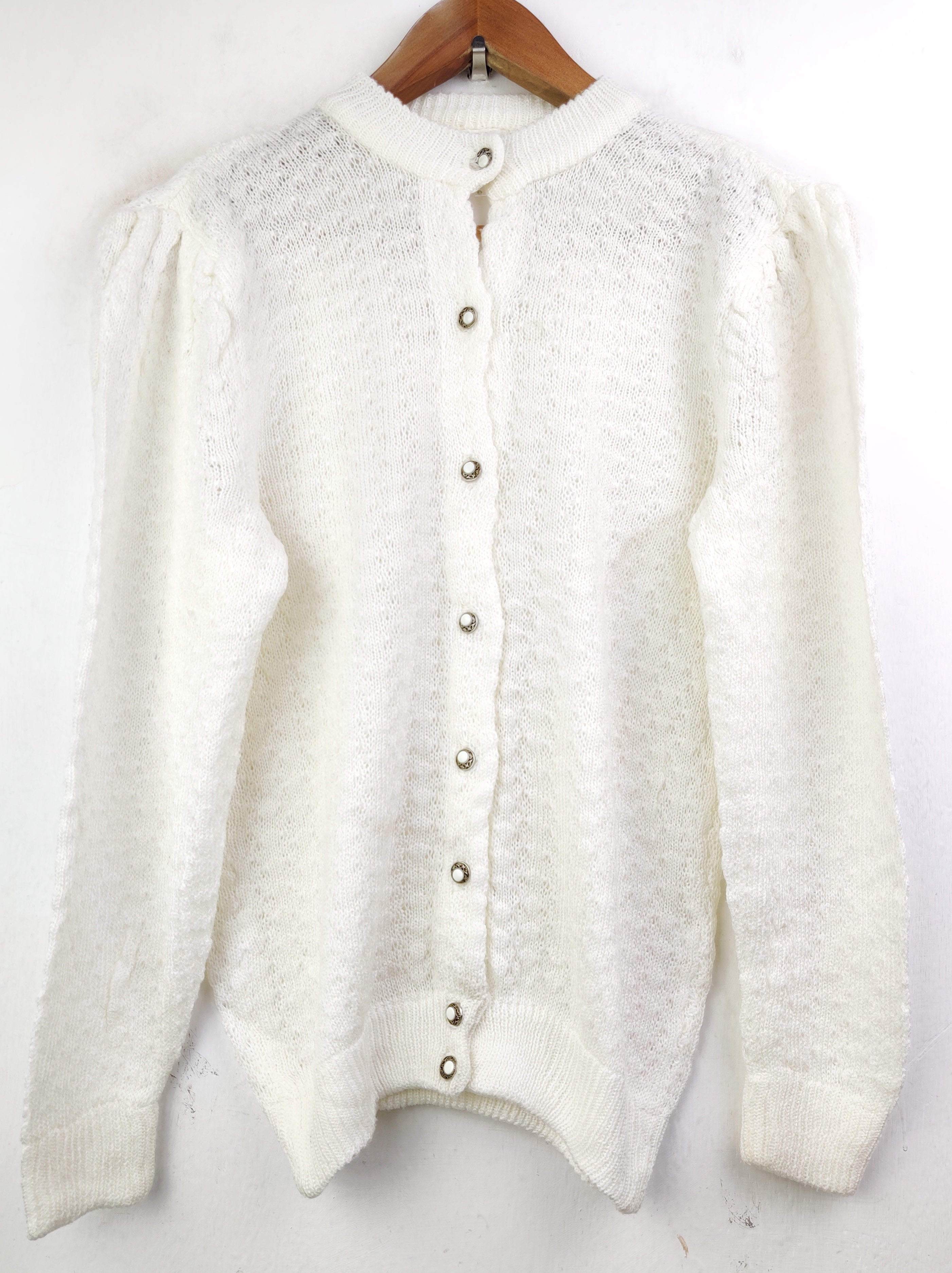 Buy online pre-used pre-loved 100% authentic & Original branded Joulie (LS-7365) available in Pakistan. Top international brands avilable.