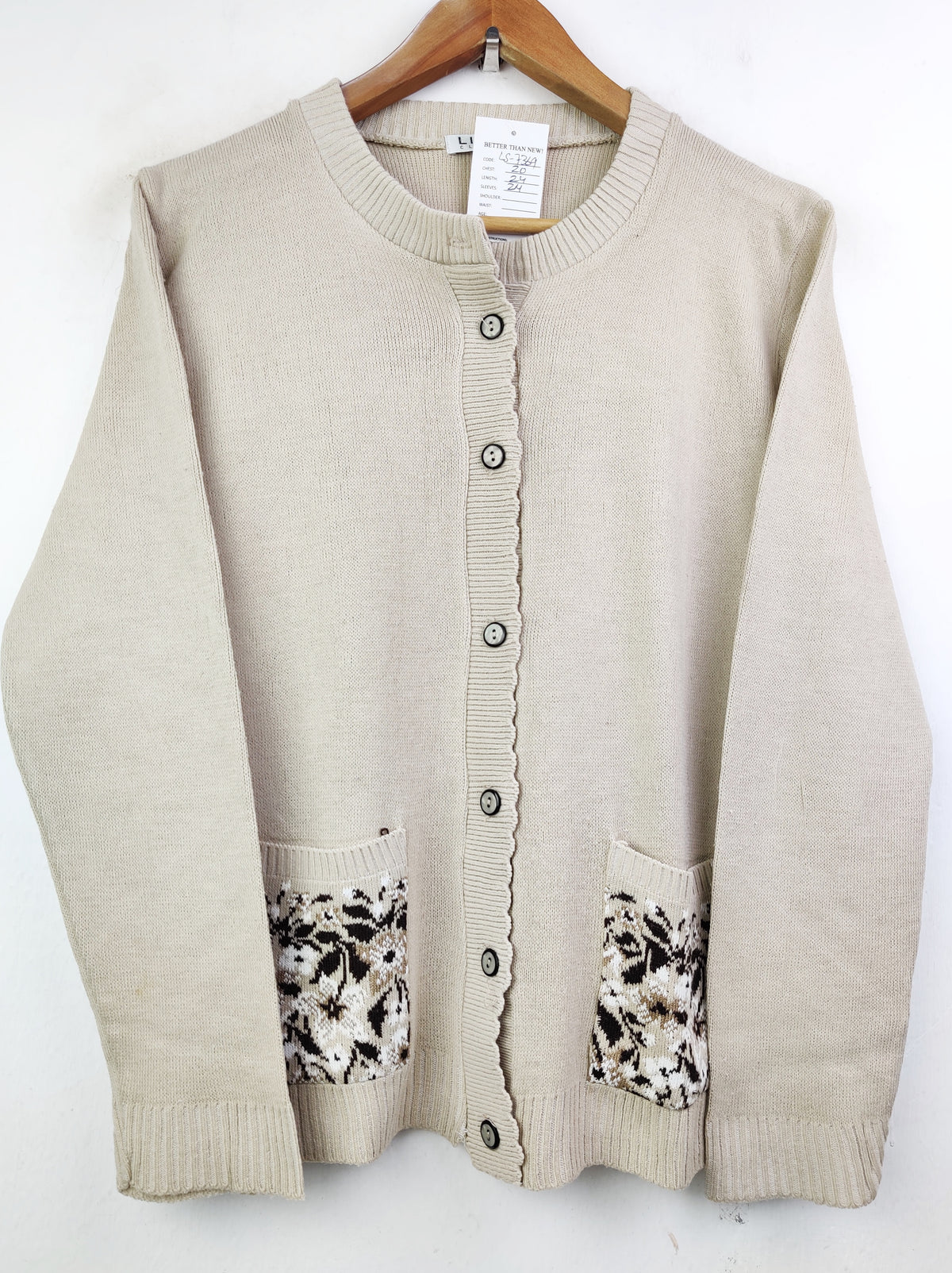 Buy online pre-used pre-loved 100% authentic & Original branded Lizzi Clarke (LS-7369) available in Pakistan. Top international brands avilable.