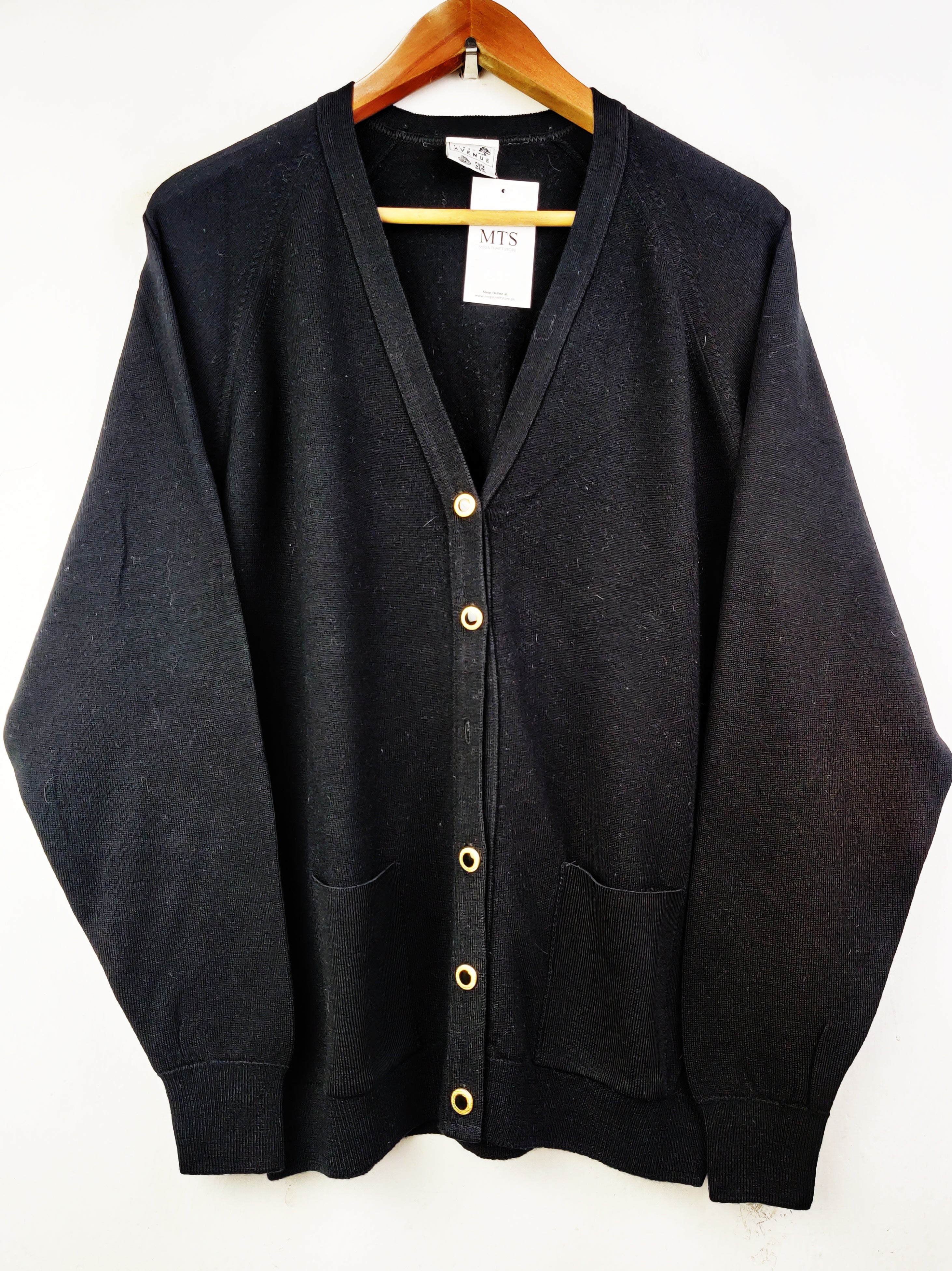 Buy online pre-used pre-loved 100% authentic & Original branded First Avenue (LS-7373) available in Pakistan. Top international brands avilable.