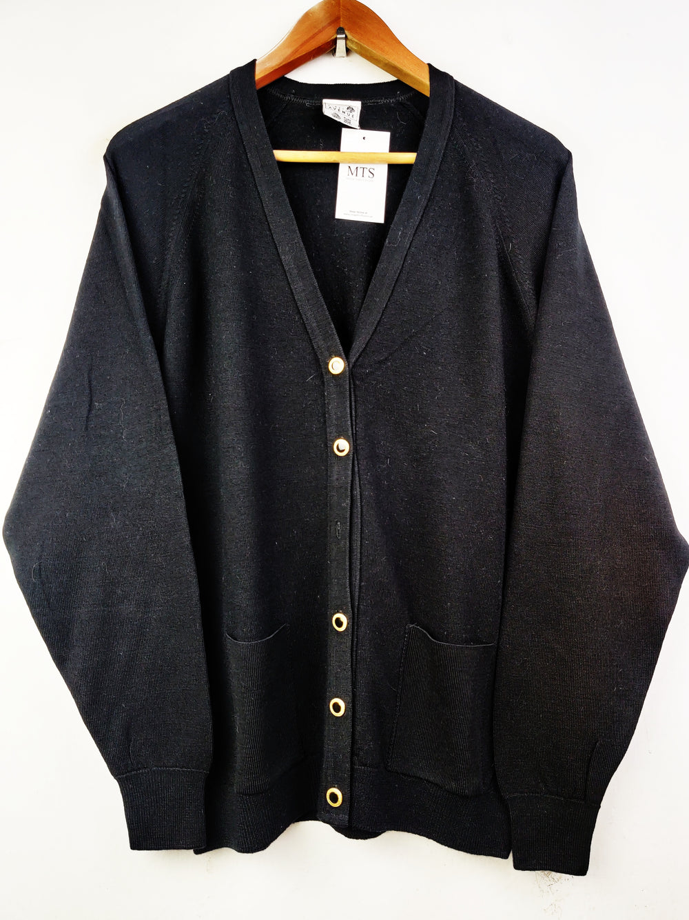 Buy online pre-used pre-loved 100% authentic & Original branded First Avenue (LS-7373) available in Pakistan. Top international brands avilable.