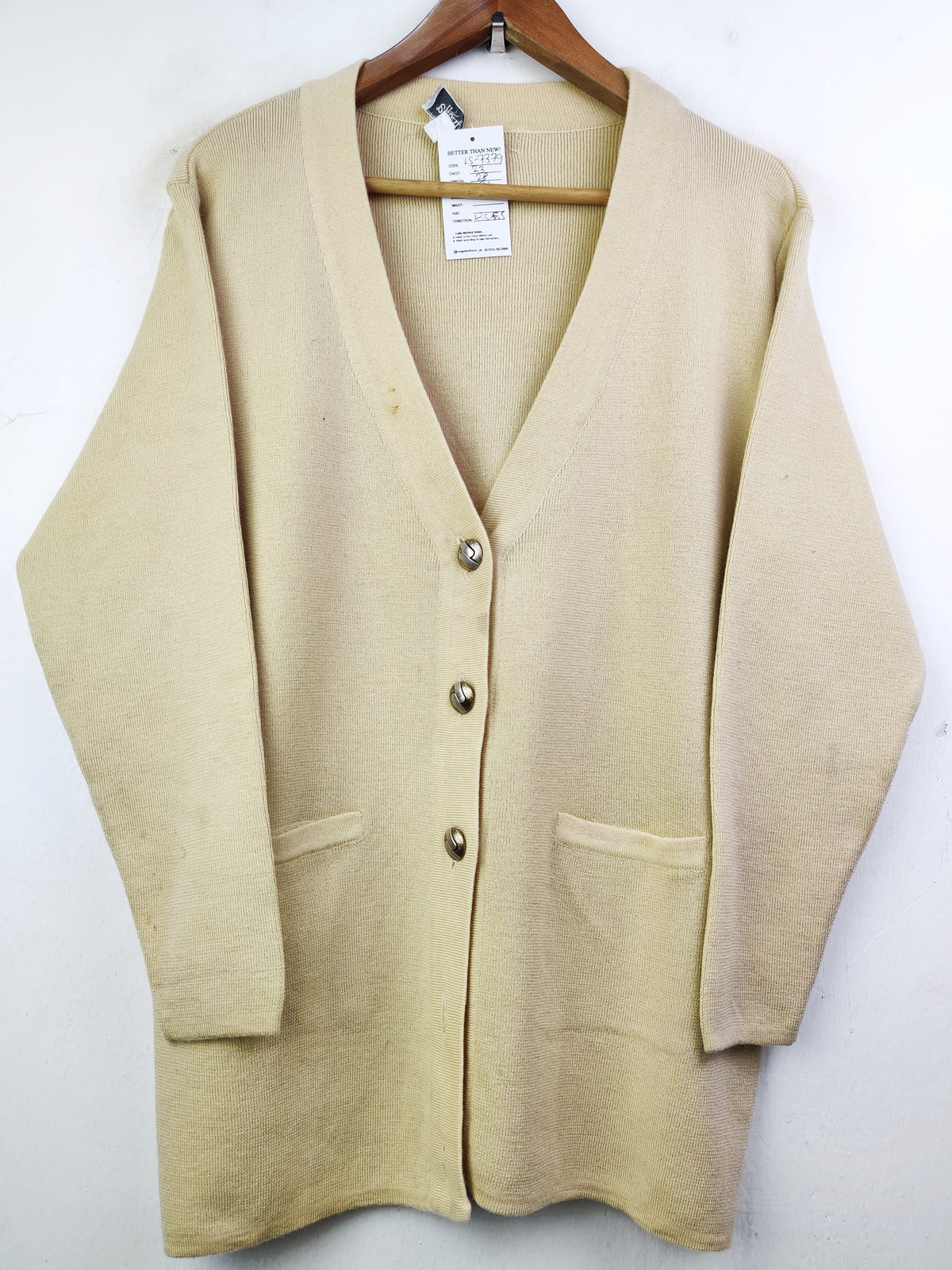 Buy online pre-used pre-loved 100% authentic & Original branded Viyella (LS-7379) available in Pakistan. Top international brands avilable.