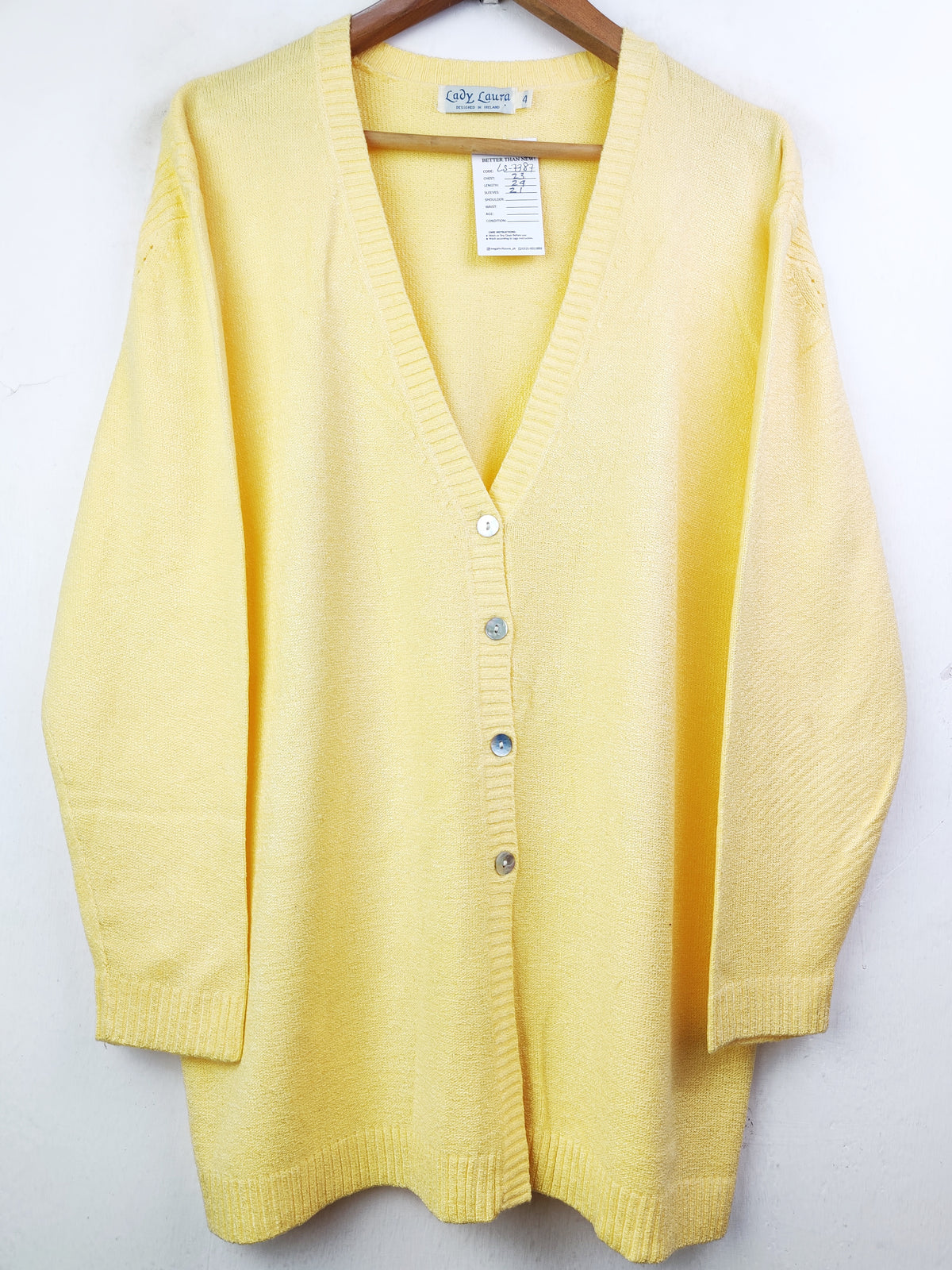 Buy online pre-used pre-loved 100% authentic & Original branded Lady Laura (LS-7387) available in Pakistan. Top international brands avilable.