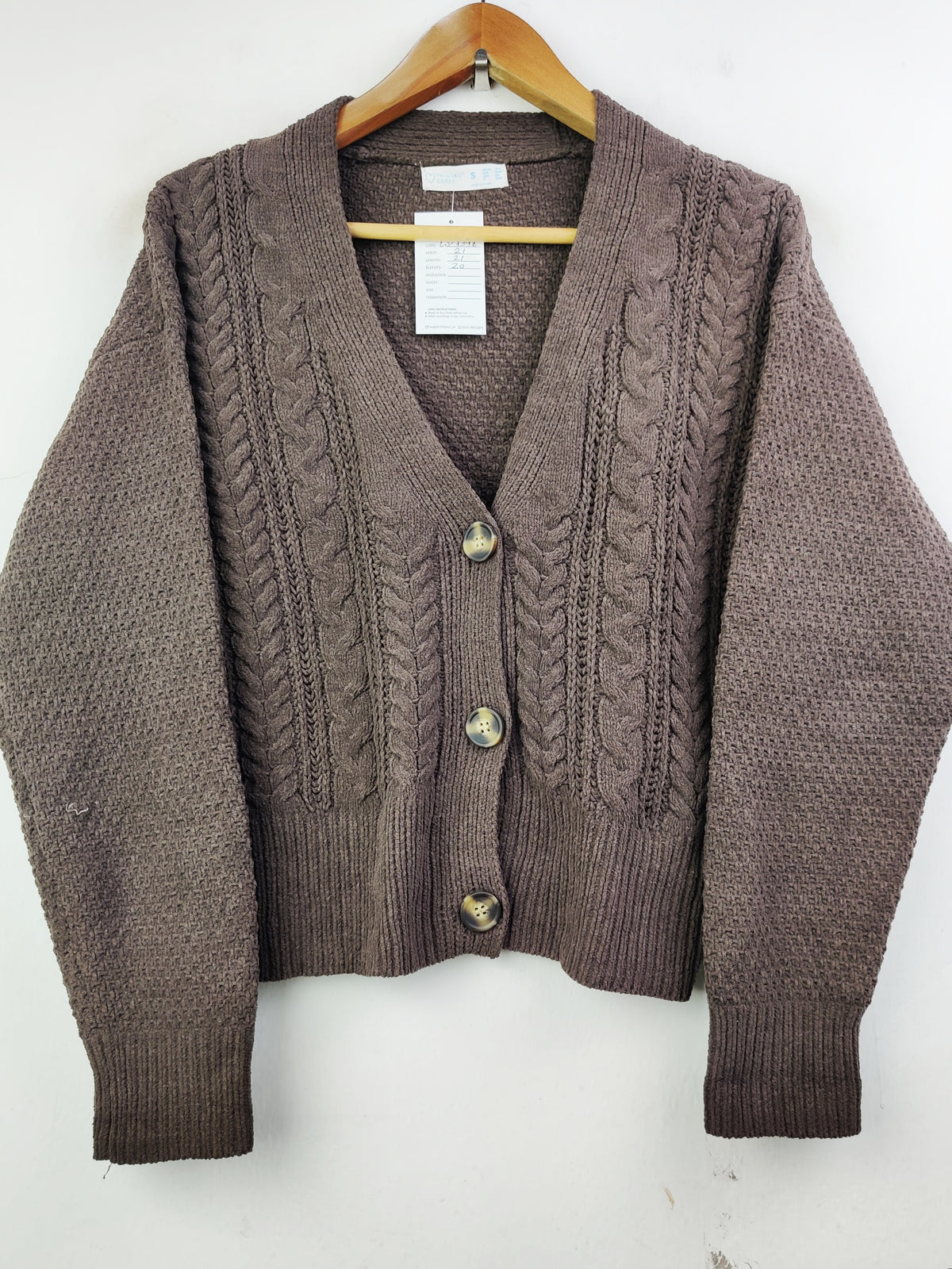 Buy online pre-used pre-loved 100% authentic & Original branded Primark (LS-7398) available in Pakistan. Top international brands avilable.