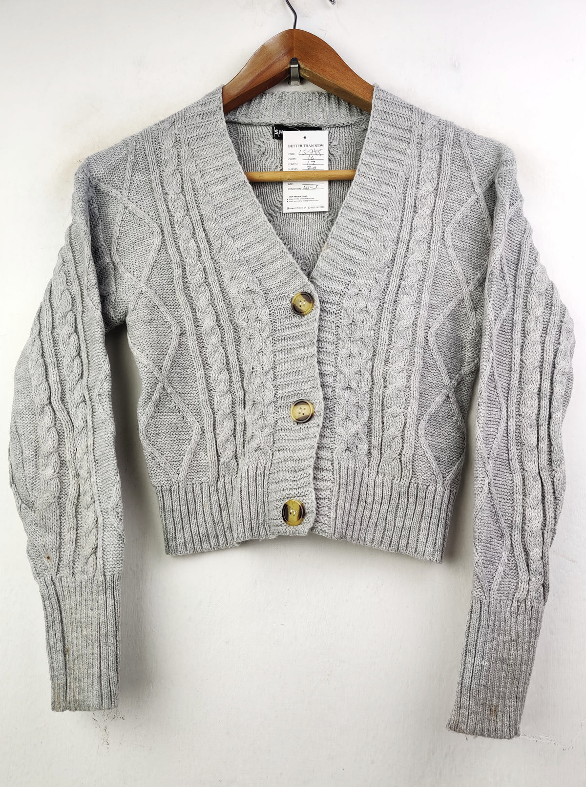 Buy online pre-used pre-loved 100% authentic & Original branded Shein (LS-7415) available in Pakistan. Top international brands avilable.
