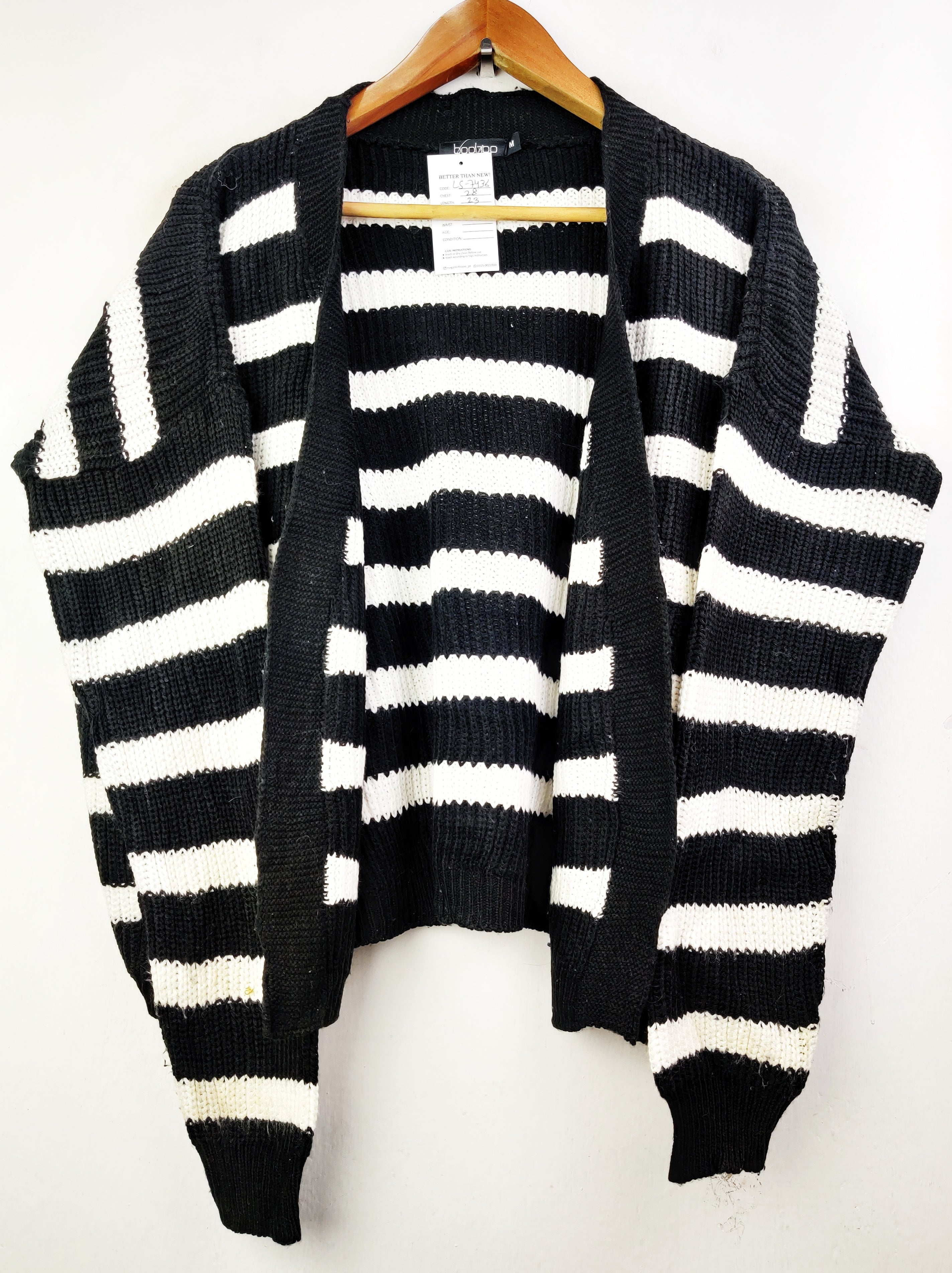 Buy online pre-used pre-loved 100% authentic & Original branded Boohoo (LS-7436) available in Pakistan. Top international brands avilable.