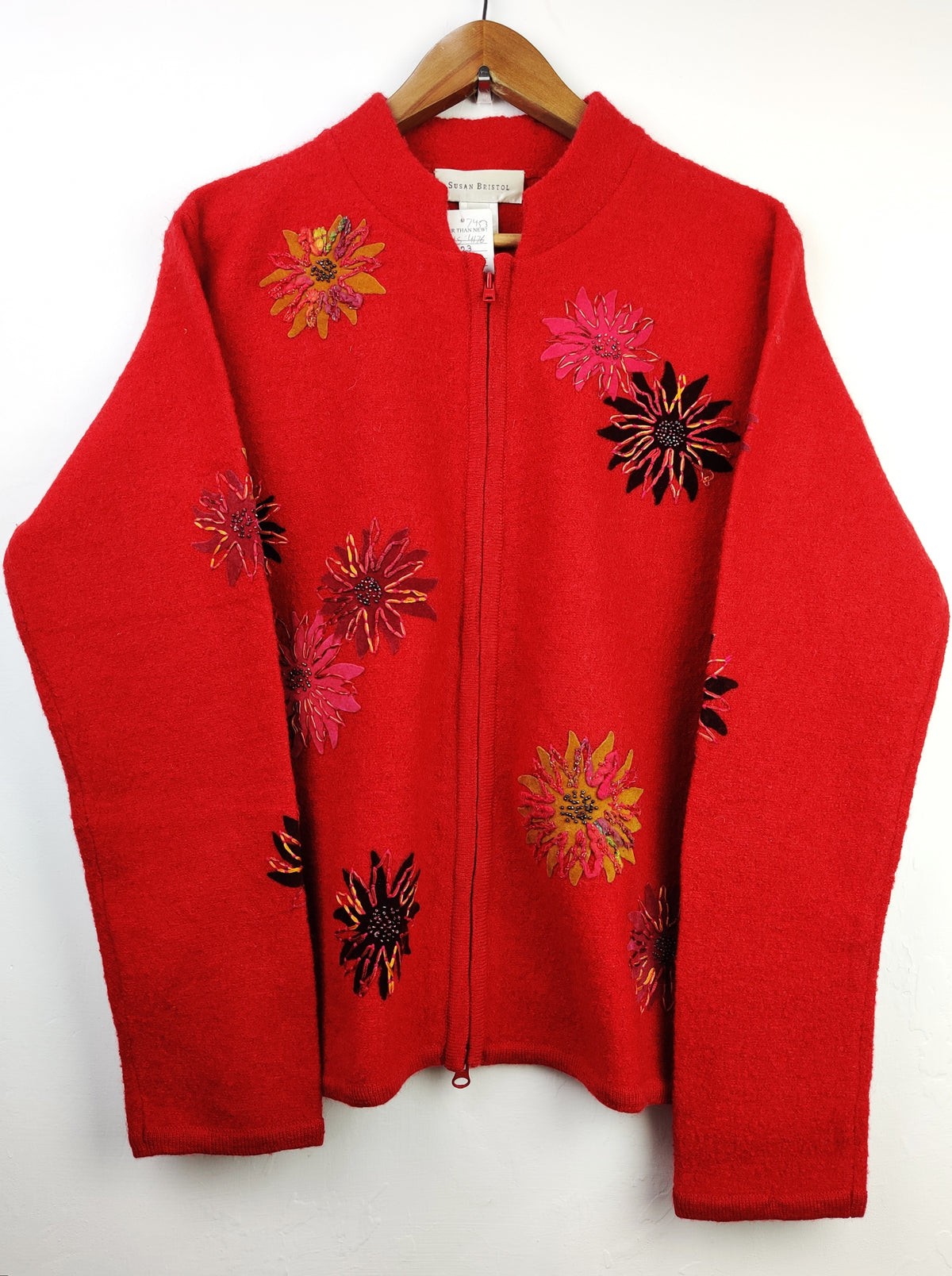 Buy online pre-used pre-loved 100% authentic & Original branded Jones New York (LS-7452) available in Pakistan. Top international brands avilable.