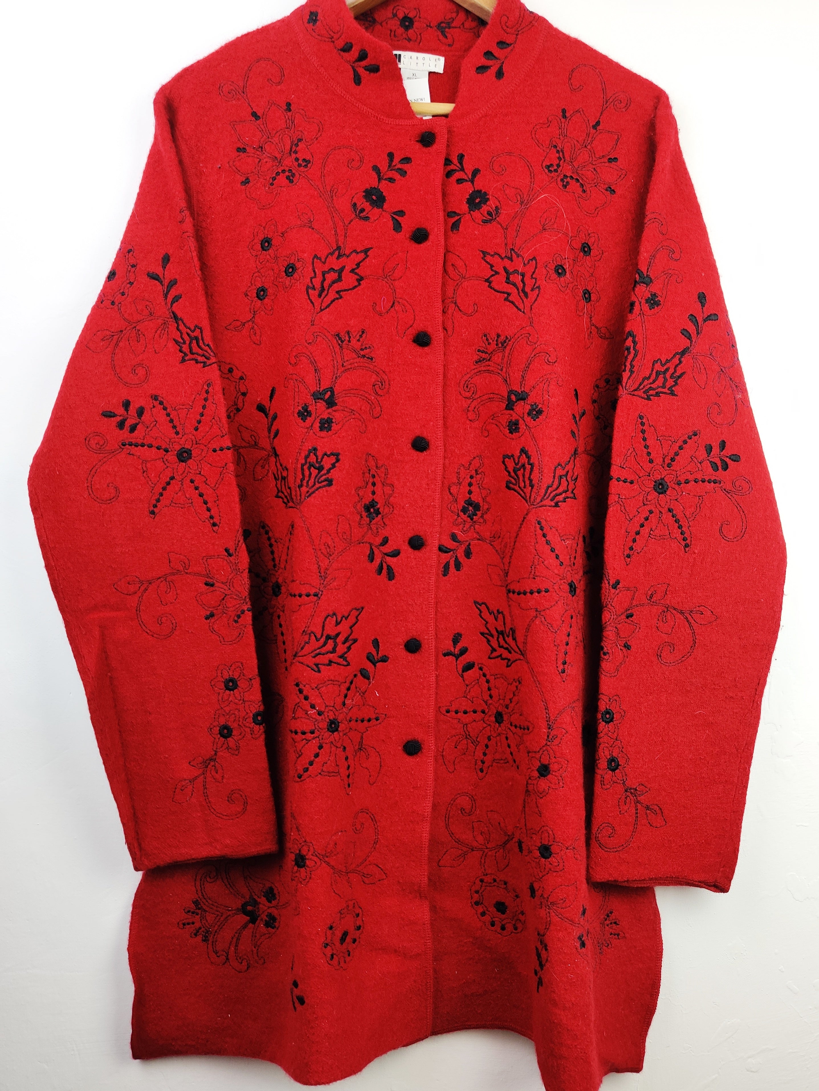 Buy online pre-used pre-loved 100% authentic & Original branded Carole Little (LS-7455) available in Pakistan. Top international brands avilable.