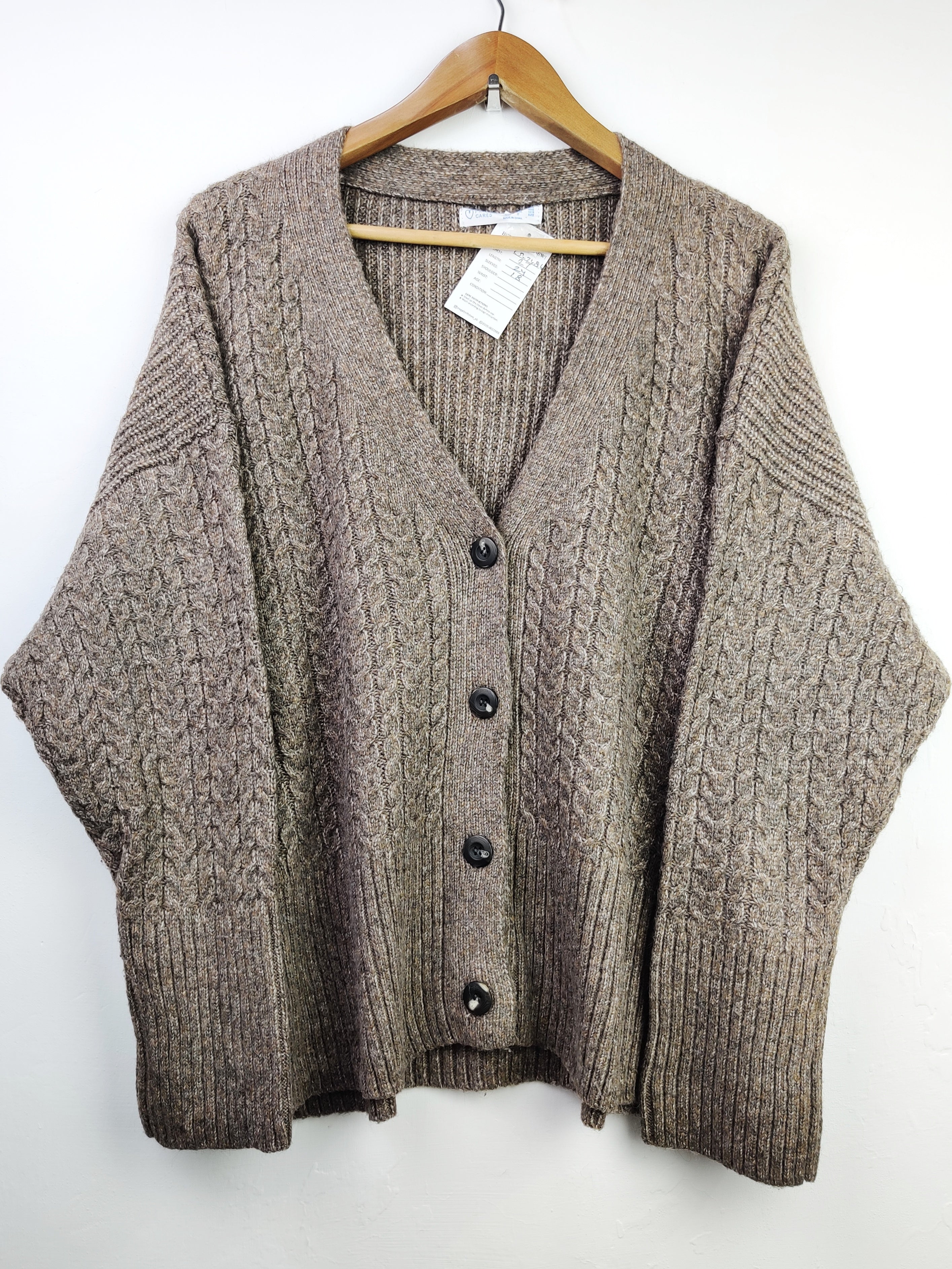 Buy online pre-used pre-loved 100% authentic & Original branded Primark (LS-7486) available in Pakistan. Top international brands avilable.