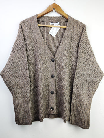 Buy online pre-used pre-loved 100% authentic & Original branded Primark (LS-7486) available in Pakistan. Top international brands avilable.