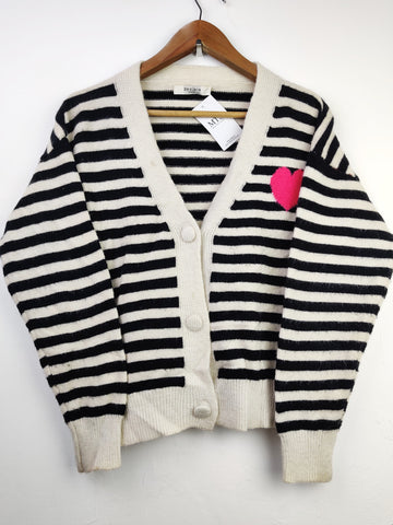 Buy online pre-used pre-loved 100% authentic & Original branded By Clara (LS-7492) available in Pakistan. Top international brands avilable.