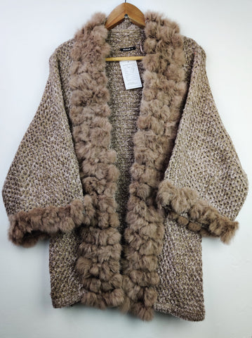 Buy online pre-used pre-loved 100% authentic & Original branded Roman (LS-7494) available in Pakistan. Top international brands avilable.