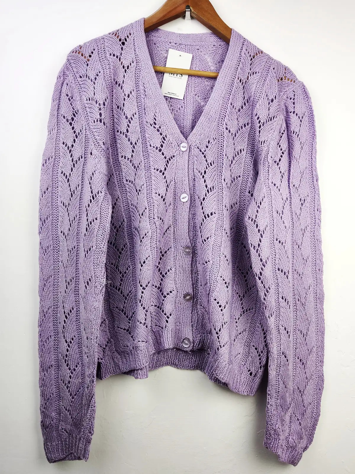 Buy online pre-used pre-loved 100% authentic & Original branded Unknown Brand (LS-7530) available in Pakistan. Top international brands avilable.