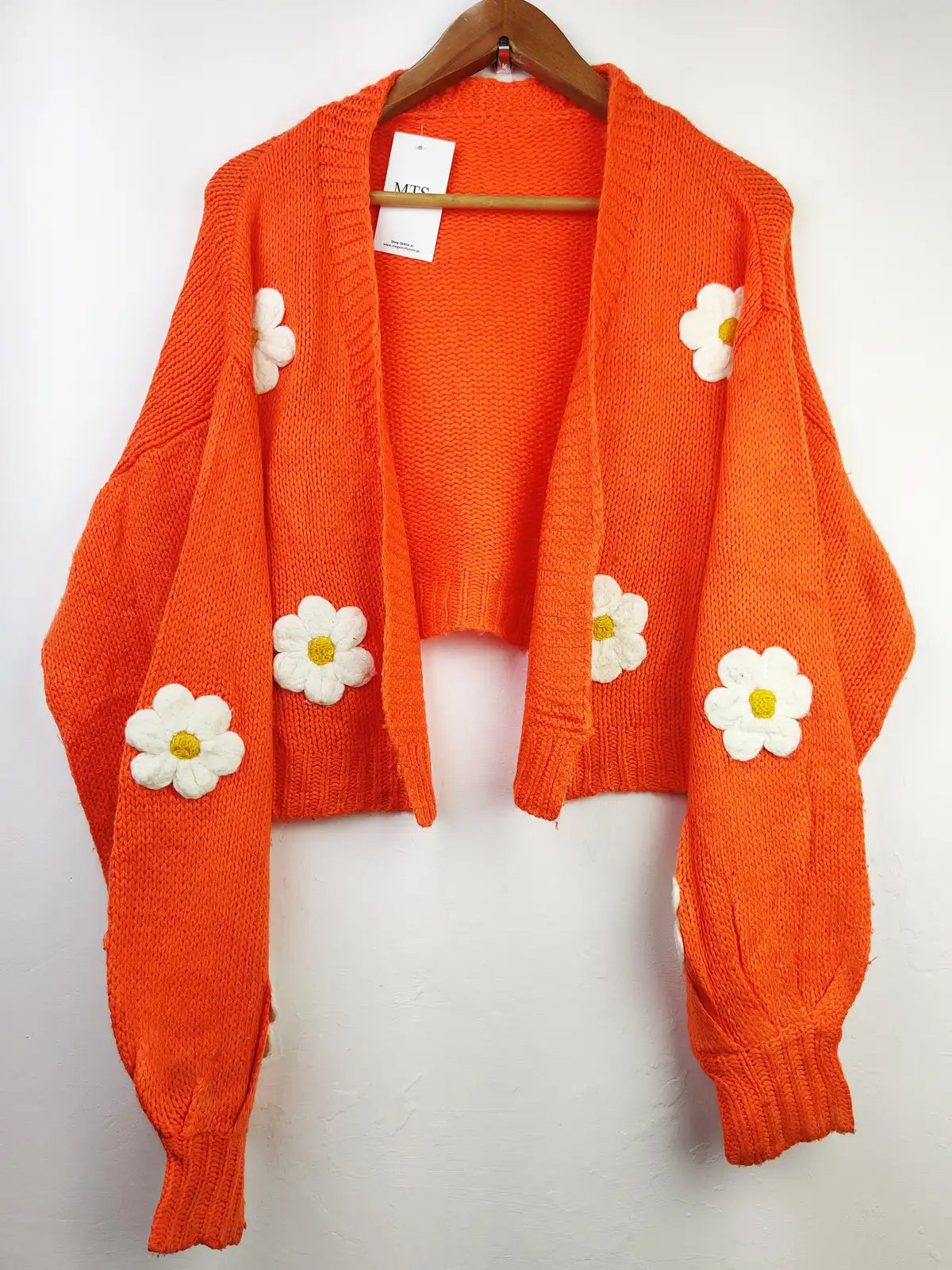 Buy online pre-used pre-loved 100% authentic & Original branded Shein (LS-7561) available in Pakistan. Top international brands avilable.