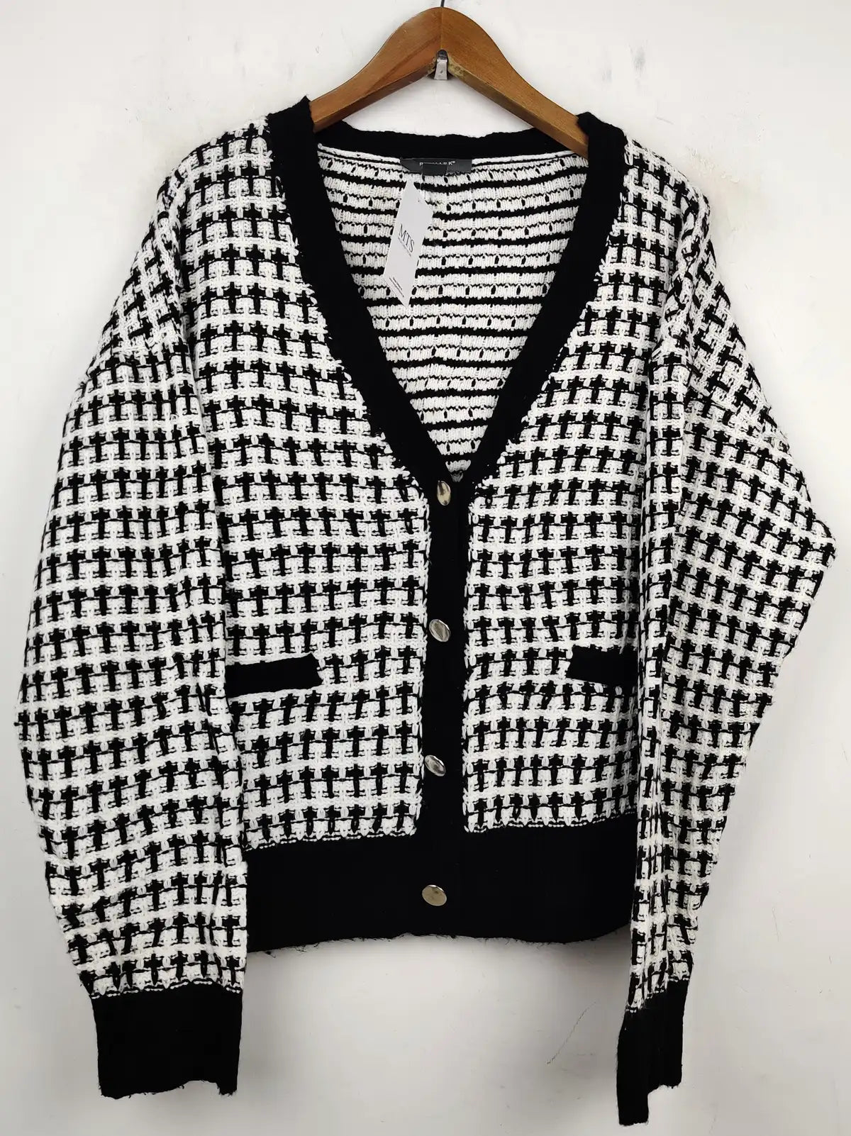 Buy online pre-used pre-loved 100% authentic & Original branded Primark (LS-7582) available in Pakistan. Top international brands avilable.