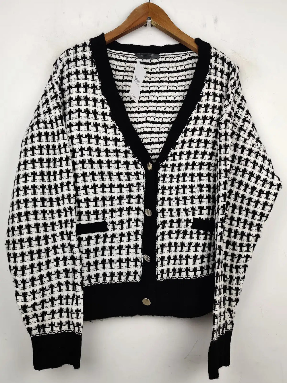 Buy online pre-used pre-loved 100% authentic & Original branded Primark (LS-7582) available in Pakistan. Top international brands avilable.
