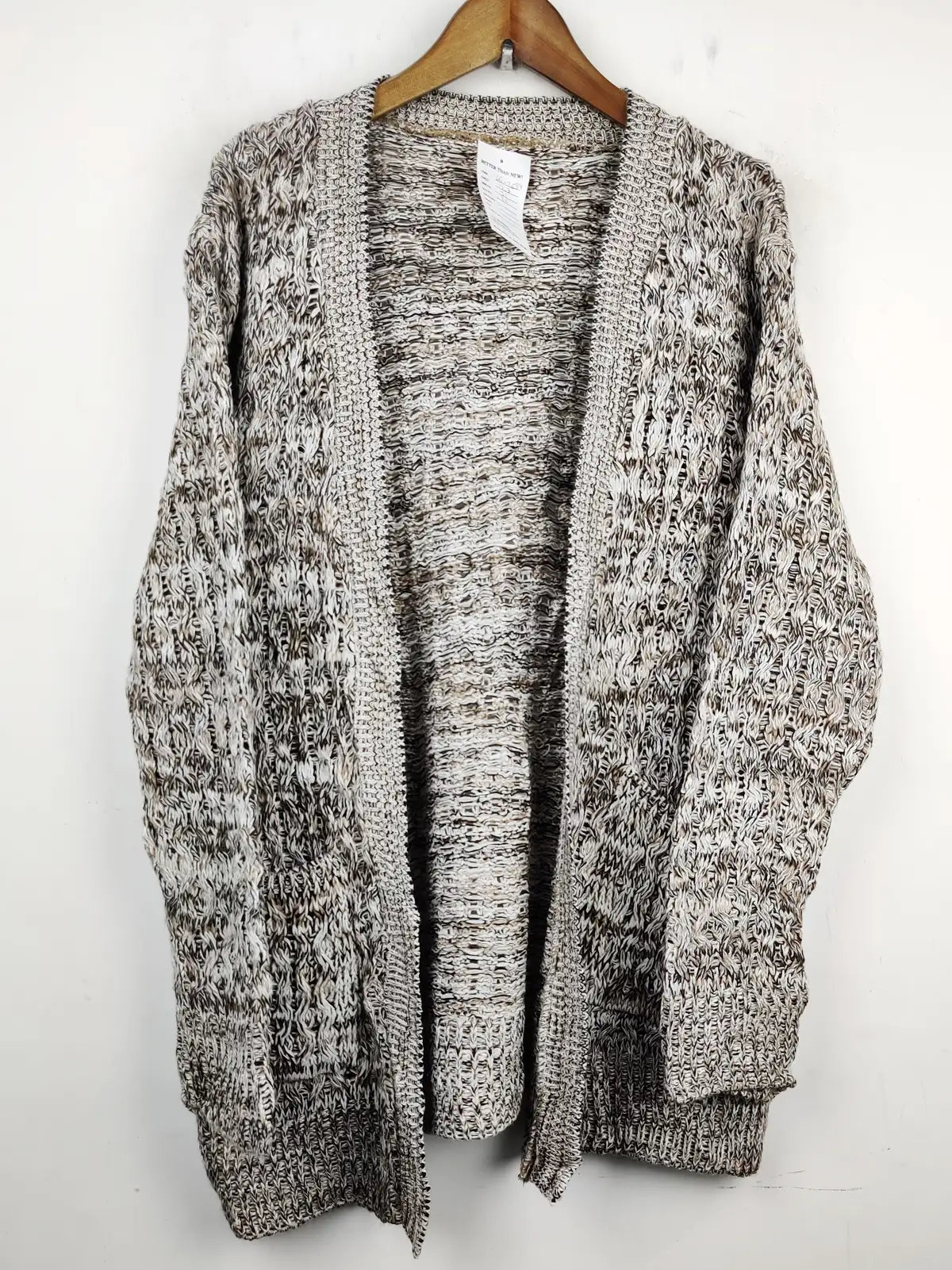 Buy online pre-used pre-loved 100% authentic & Original branded Unknown Brand (LS-7634) available in Pakistan. Top international brands avilable.