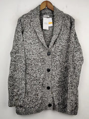Buy online pre-used pre-loved 100% authentic & Original branded Damart (LS-7641) available in Pakistan. Top international brands avilable.