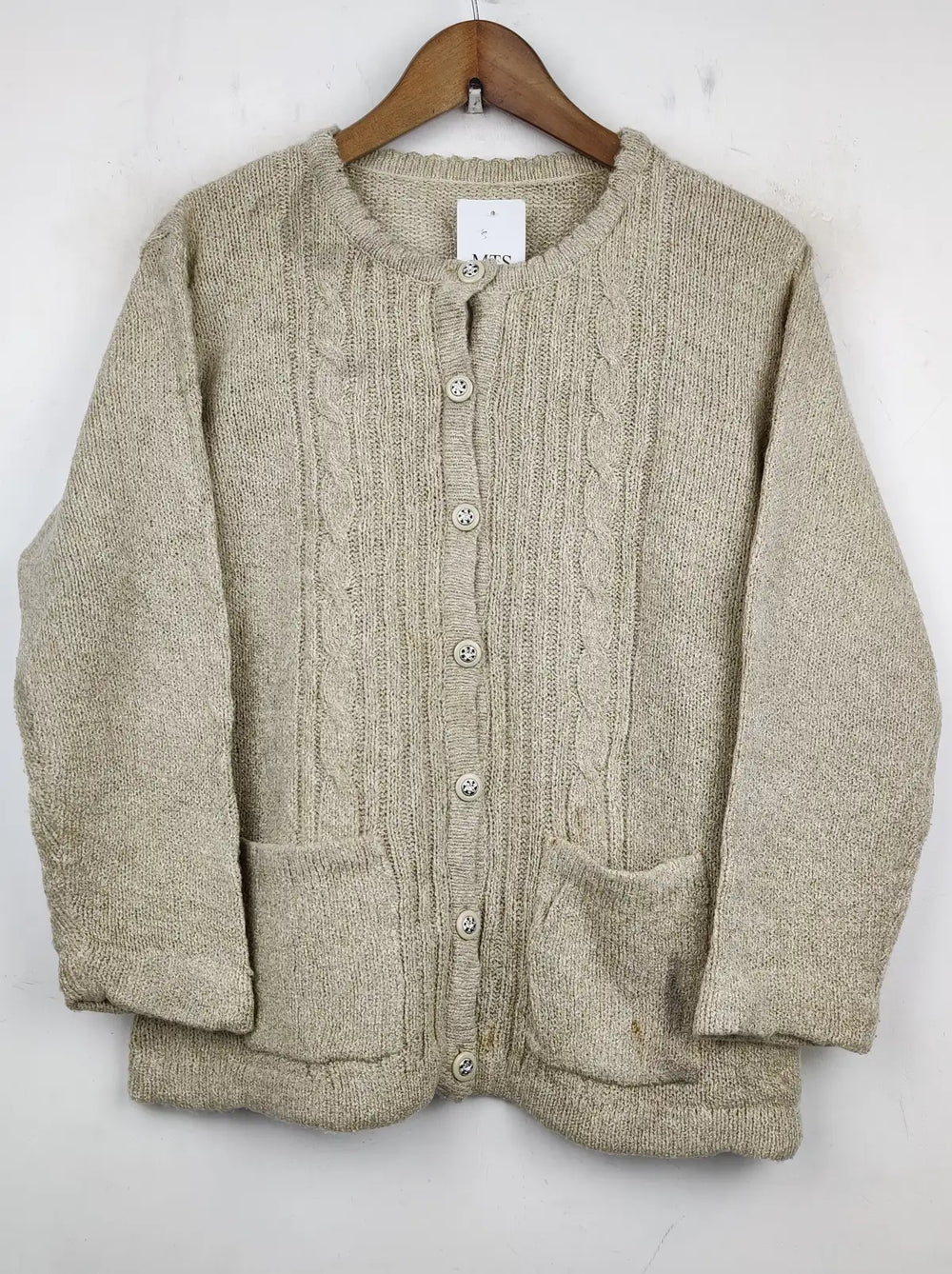 Buy online pre-used pre-loved 100% authentic & Original branded Unknown Brand (LS-7642) available in Pakistan. Top international brands avilable.