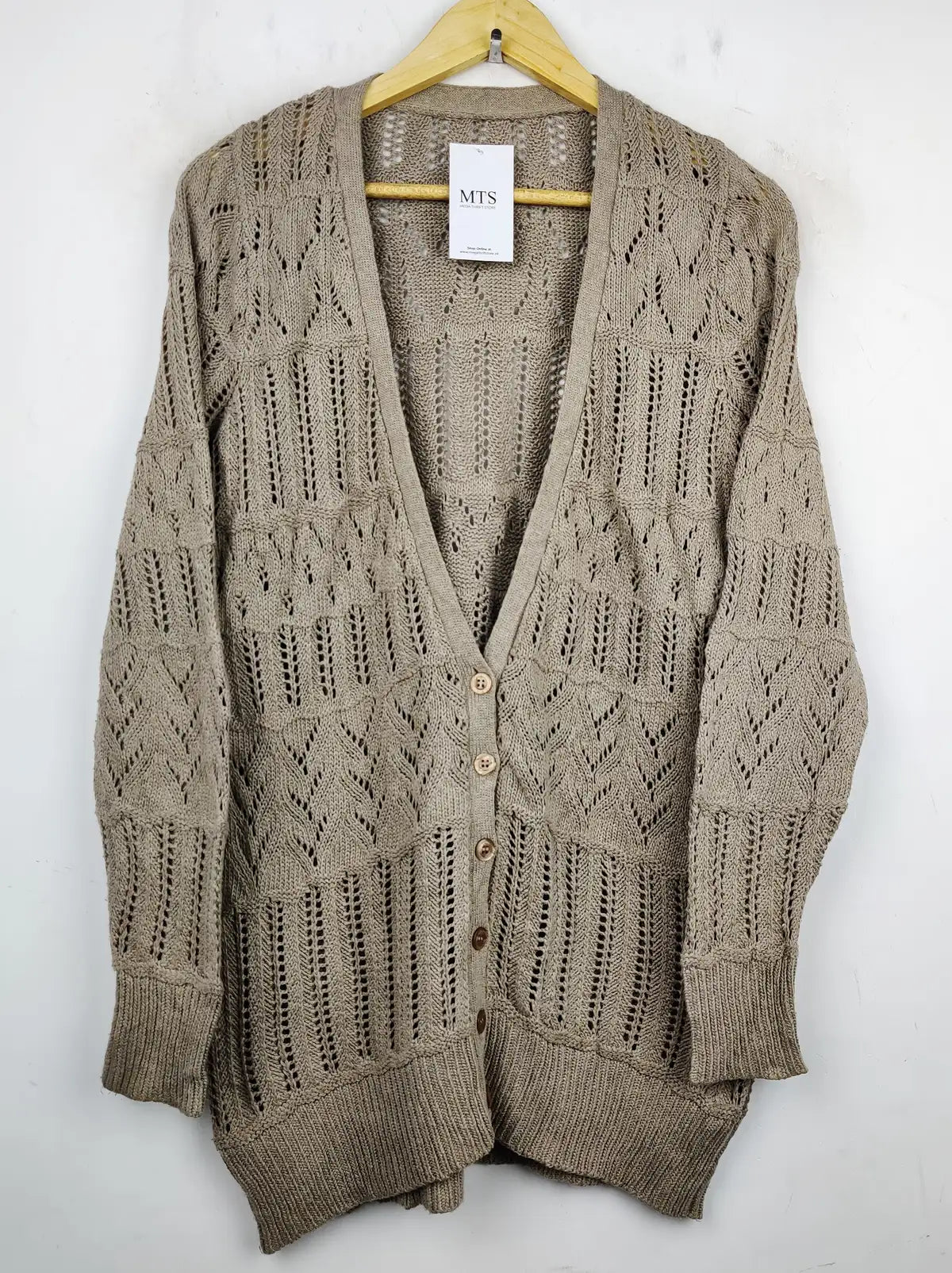 Buy online pre-used pre-loved 100% authentic & Original branded Unknown Brand (LS-7659) available in Pakistan. Top international brands avilable.