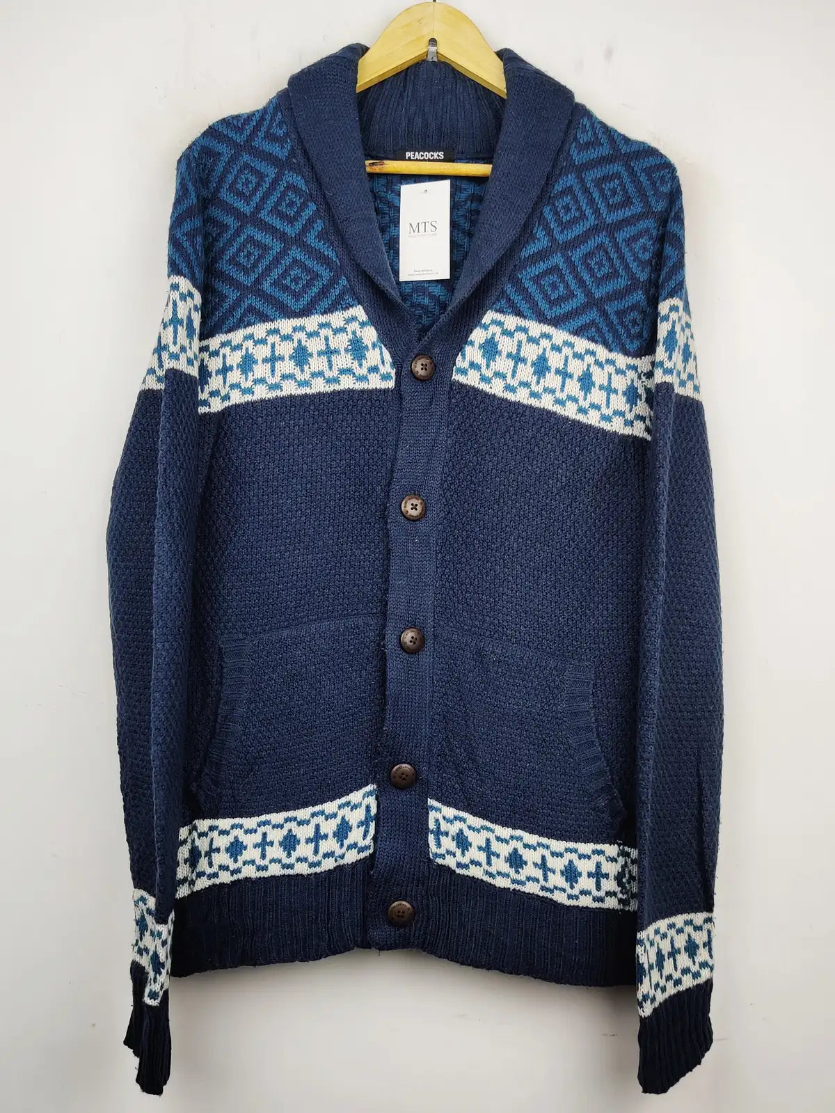 Buy online pre-used pre-loved 100% authentic & Original branded Peacocks (LS-7687) available in Pakistan. Top international brands avilable.