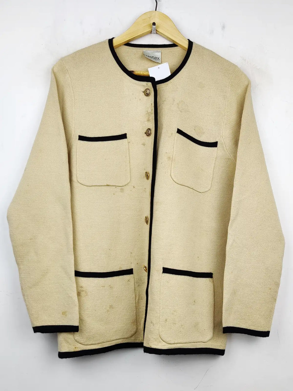 Buy online pre-used pre-loved 100% authentic & Original branded Eastex (LS-7690) available in Pakistan. Top international brands avilable.