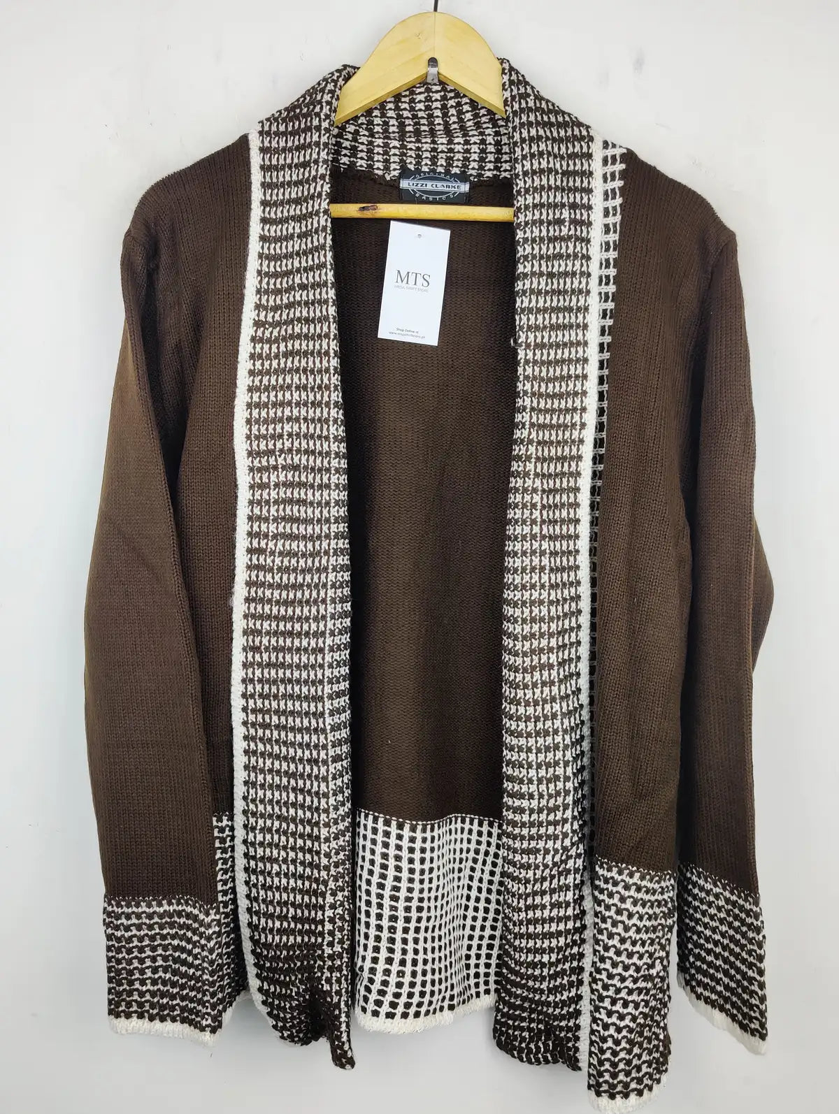 Buy online pre-used pre-loved 100% authentic & Original branded Lizzi Clarke (LS-7696) available in Pakistan. Top international brands avilable.