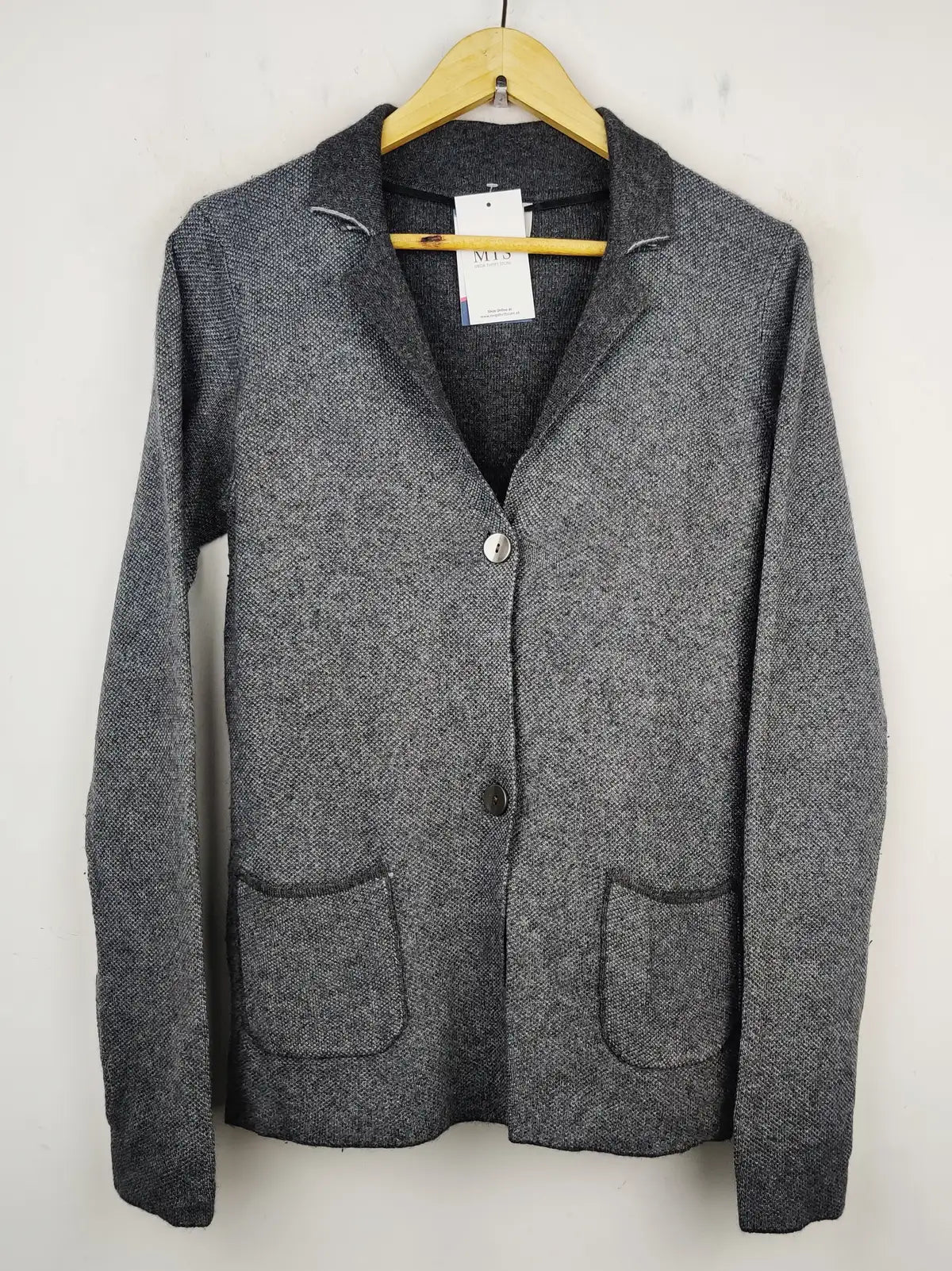 Buy online pre-used pre-loved 100% authentic & Original branded Benedetta.B Italy (LS-7704) available in Pakistan. Top international brands avilable.