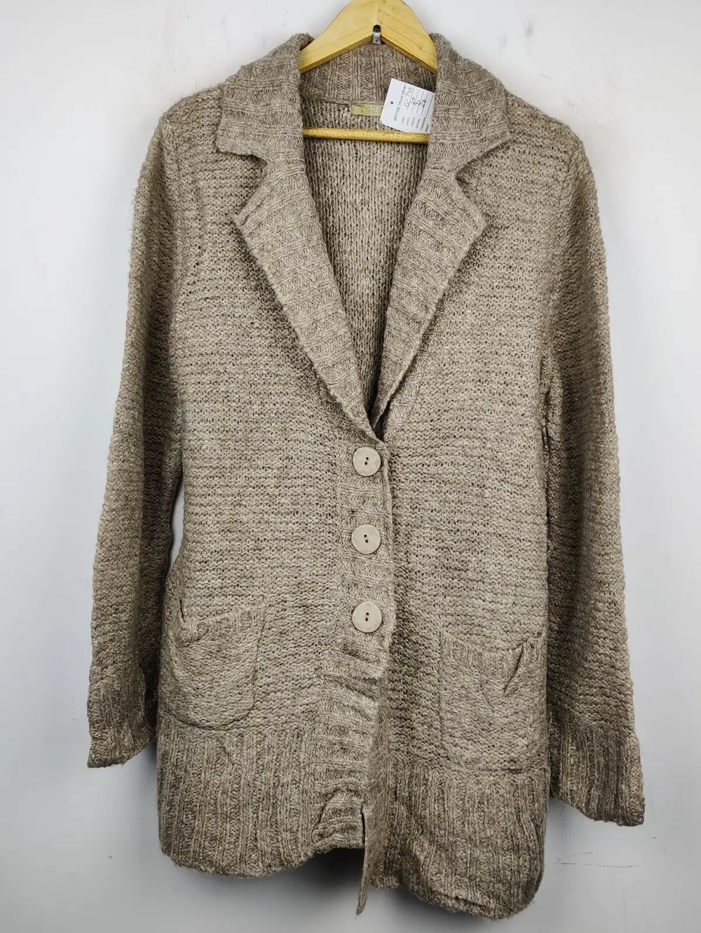 Buy online pre-used pre-loved 100% authentic & Original branded Tu (LS-7709) available in Pakistan. Top international brands avilable.