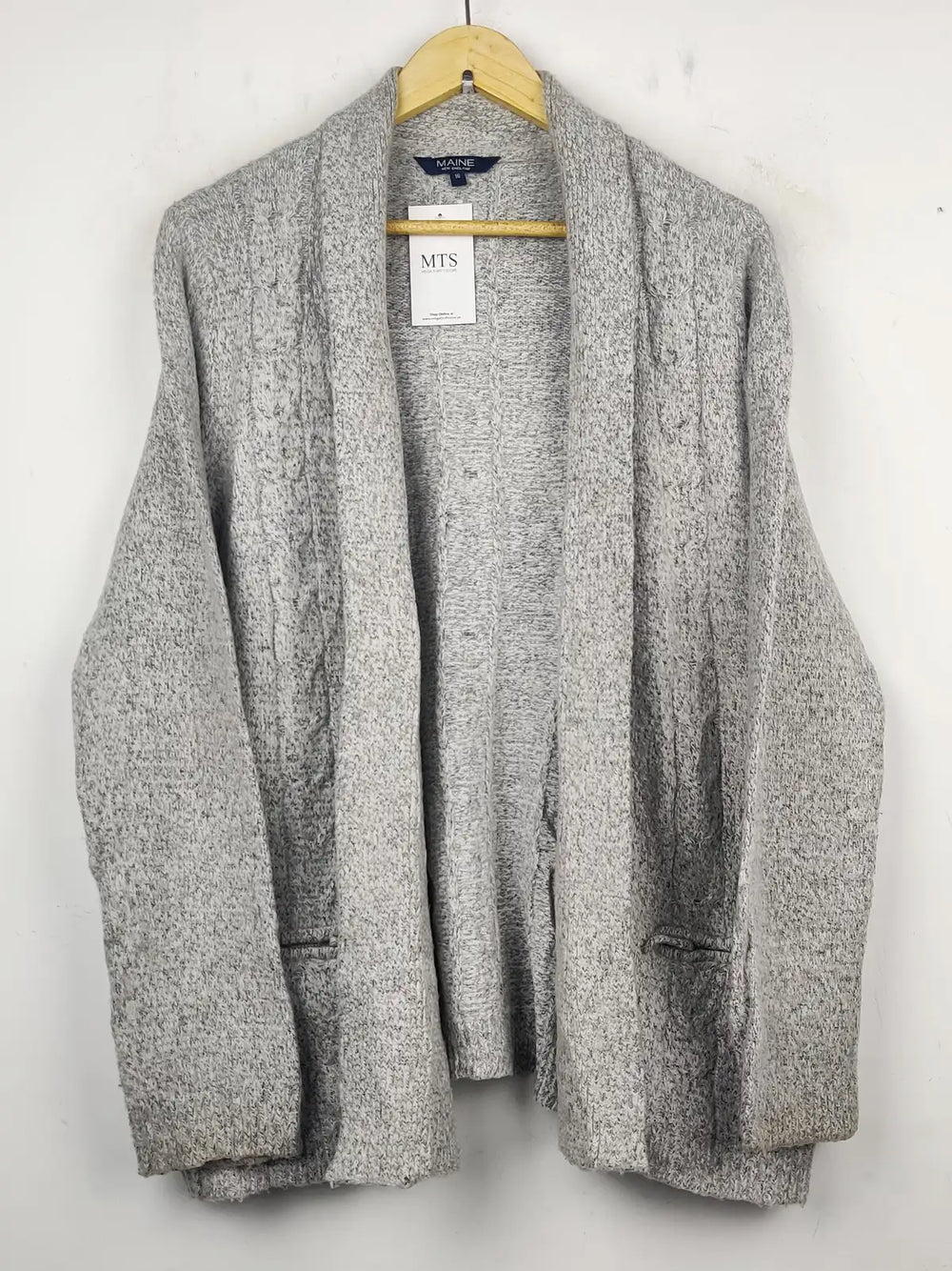 Buy online pre-used pre-loved 100% authentic & Original branded Maine (LS-7720) available in Pakistan. Top international brands avilable.