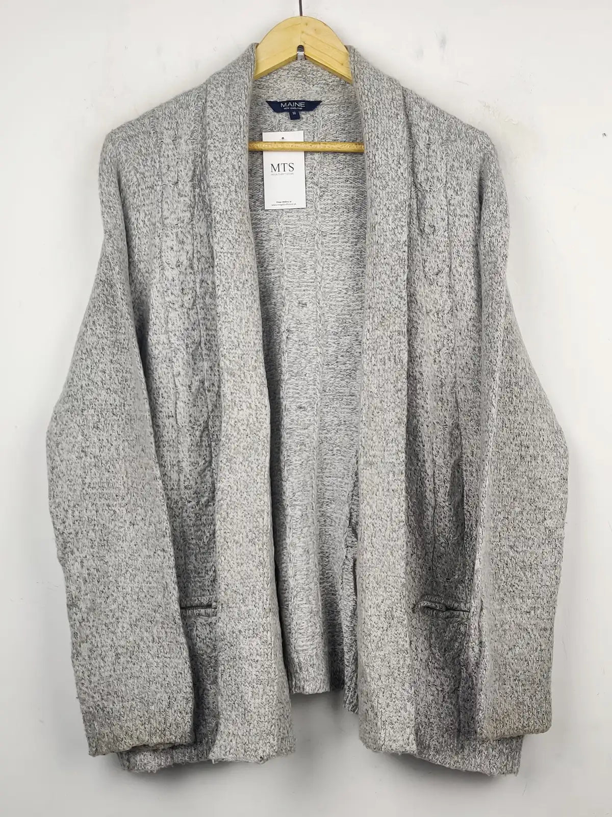 Buy online pre-used pre-loved 100% authentic & Original branded Maine (LS-7720) available in Pakistan. Top international brands avilable.