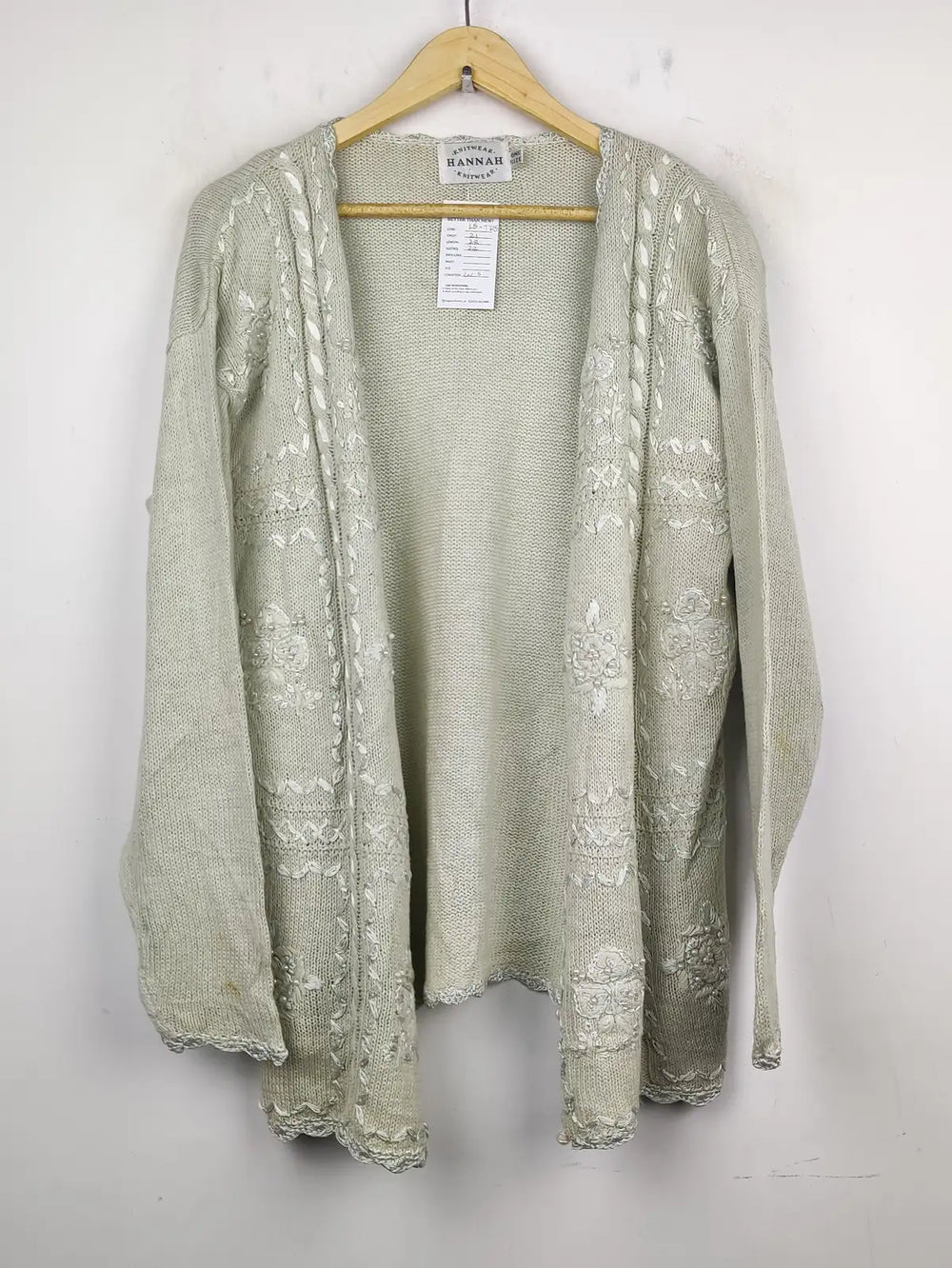 Buy online pre-used pre-loved 100% authentic & Original branded Hannah (LS-7725) available in Pakistan. Top international brands avilable.