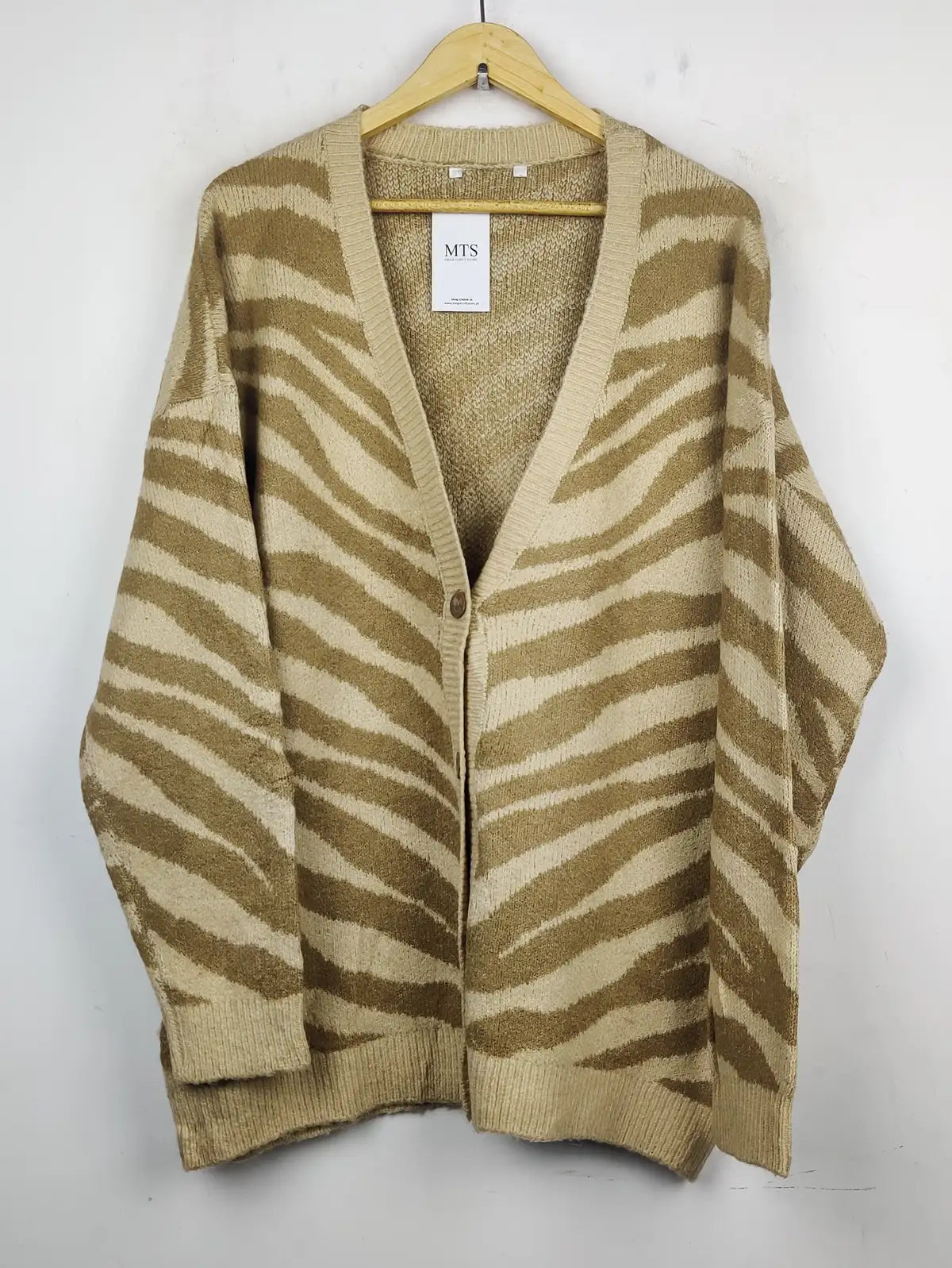 Buy online pre-used pre-loved 100% authentic & Original branded Pep&Co (LS-7729) available in Pakistan. Top international brands avilable.