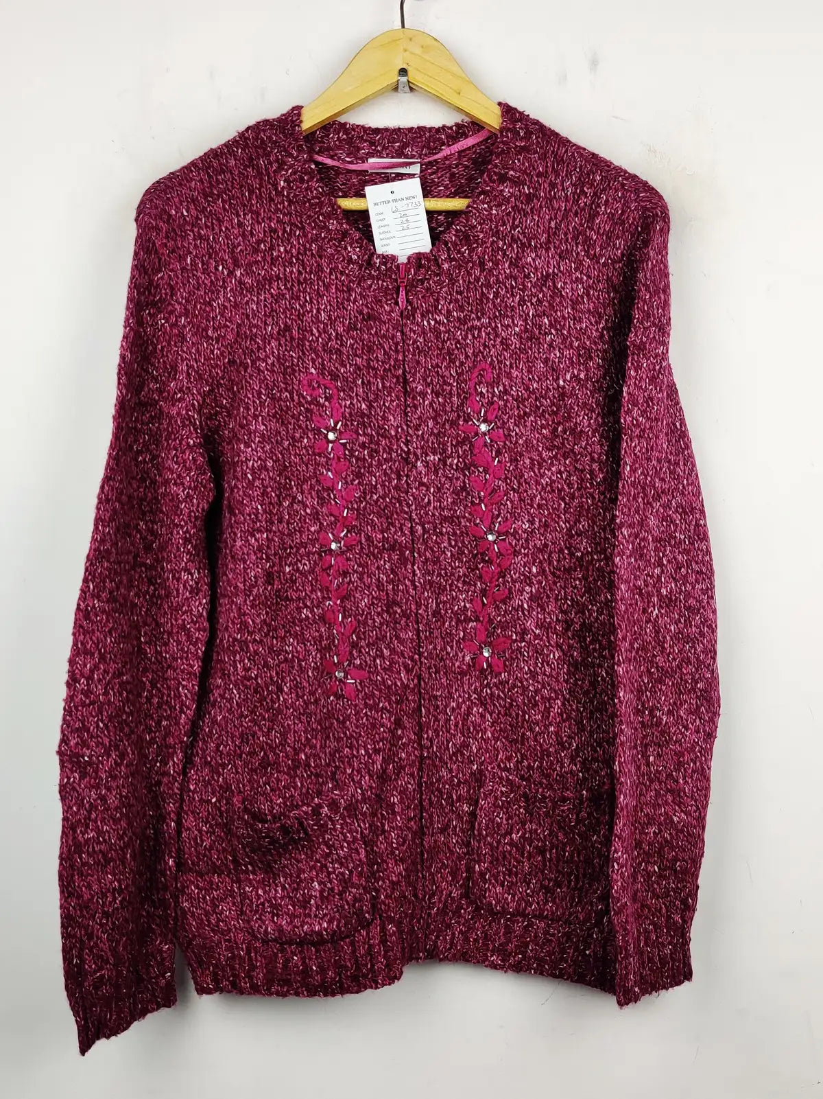 Buy online pre-used pre-loved 100% authentic & Original branded Damart (LS-7733) available in Pakistan. Top international brands avilable.