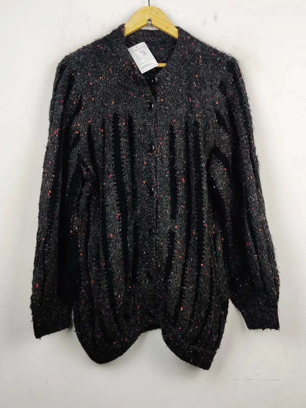 Buy online pre-used pre-loved 100% authentic & Original branded Unknown Brand (LS-7740) available in Pakistan. Top international brands avilable.