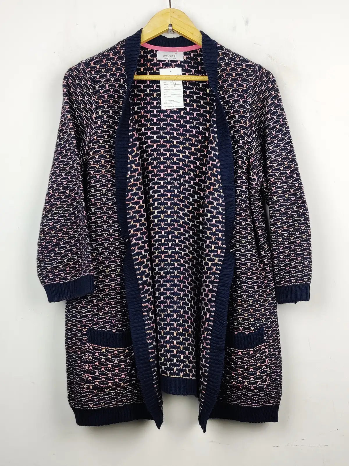 Buy online pre-used pre-loved 100% authentic & Original branded Peruna (LS-7747) available in Pakistan. Top international brands avilable.