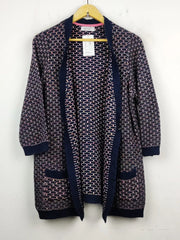 Buy online pre-used pre-loved 100% authentic & Original branded Peruna (LS-7747) available in Pakistan. Top international brands avilable.