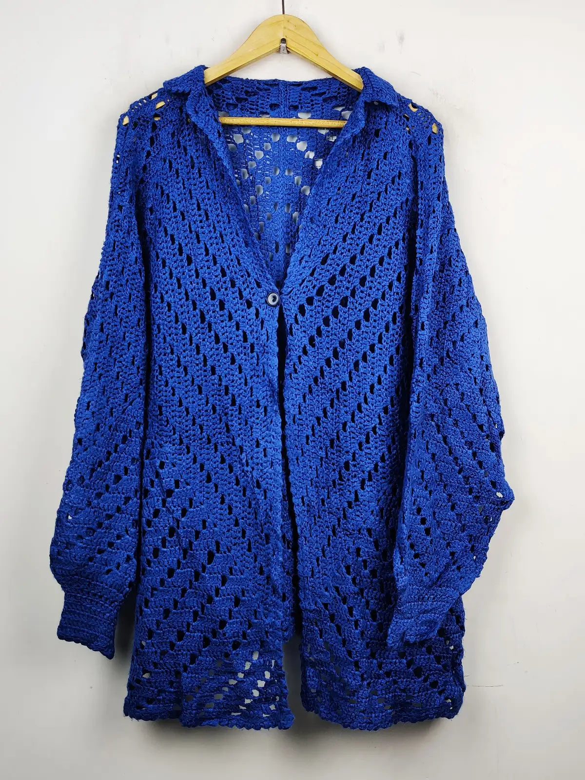 Buy online pre-used pre-loved 100% authentic & Original branded Unknown Brand (LS-7754) available in Pakistan. Top international brands avilable.