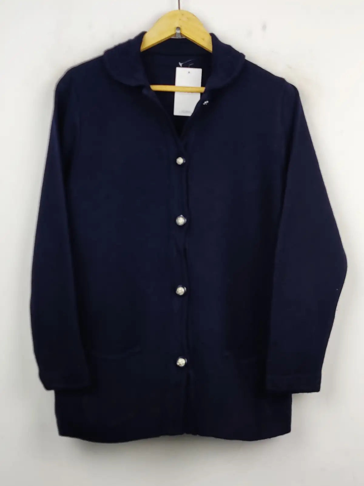 Buy online pre-used pre-loved 100% authentic & Original branded Unknown Brand (LS-7756) available in Pakistan. Top international brands avilable.