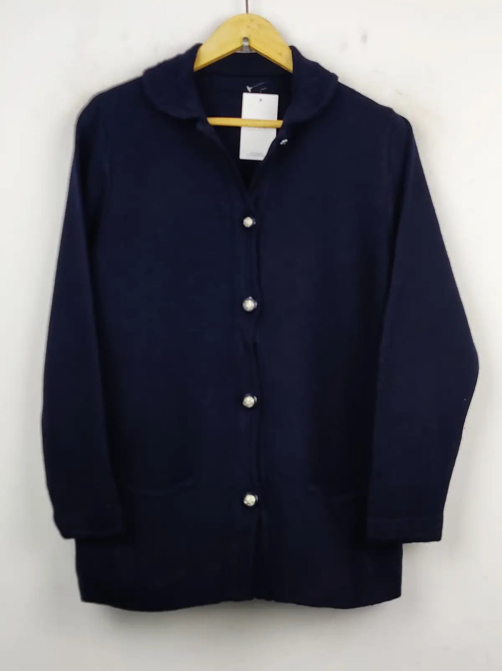 Buy online pre-used pre-loved 100% authentic & Original branded Unknown Brand (LS-7756) available in Pakistan. Top international brands avilable.