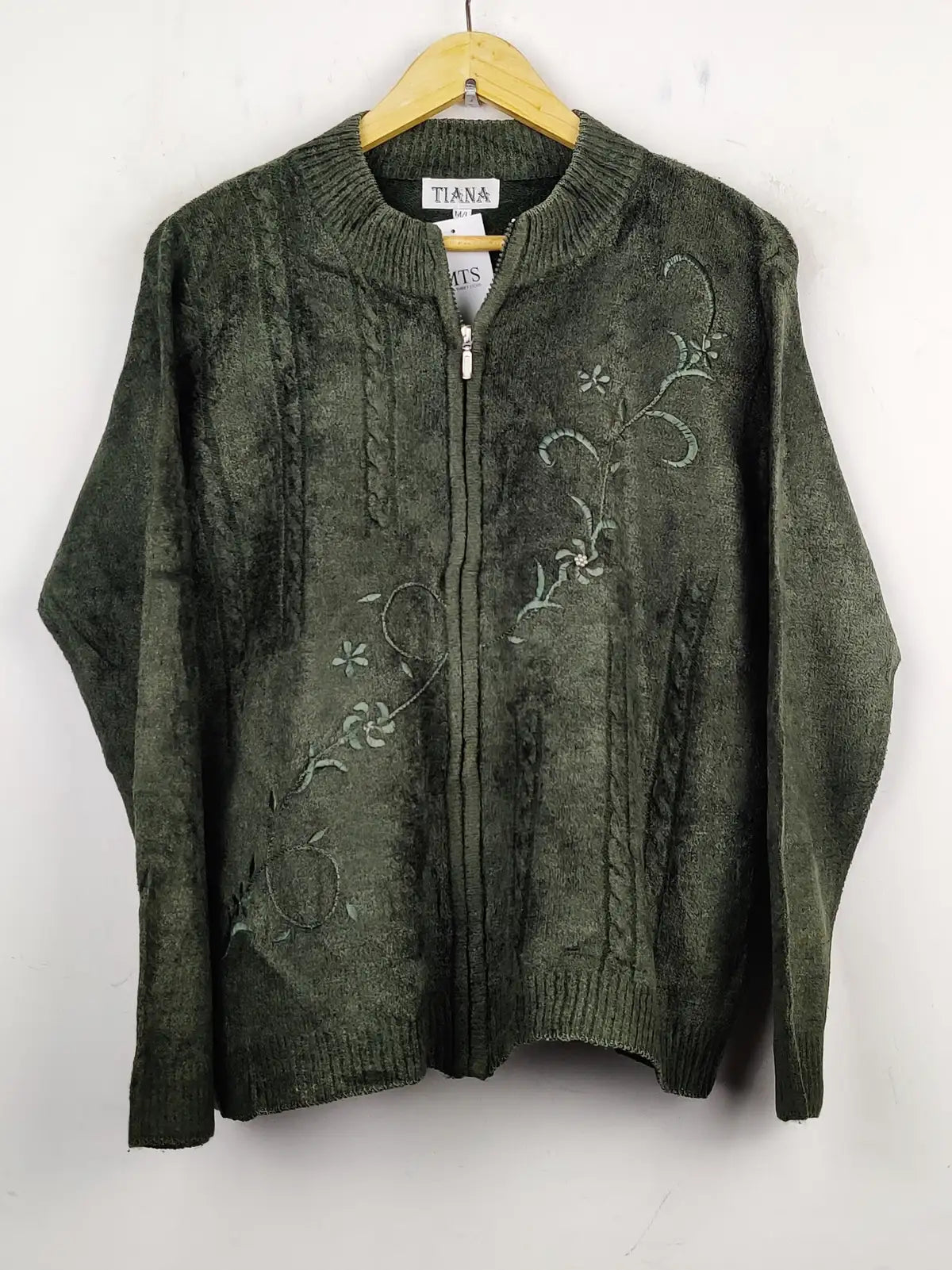 Buy online pre-used pre-loved 100% authentic & Original branded Tiana (LS-7763) available in Pakistan. Top international brands avilable.