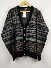 Buy online pre-used pre-loved 100% authentic & Original branded One Up (LS-7764) available in Pakistan. Top international brands avilable.