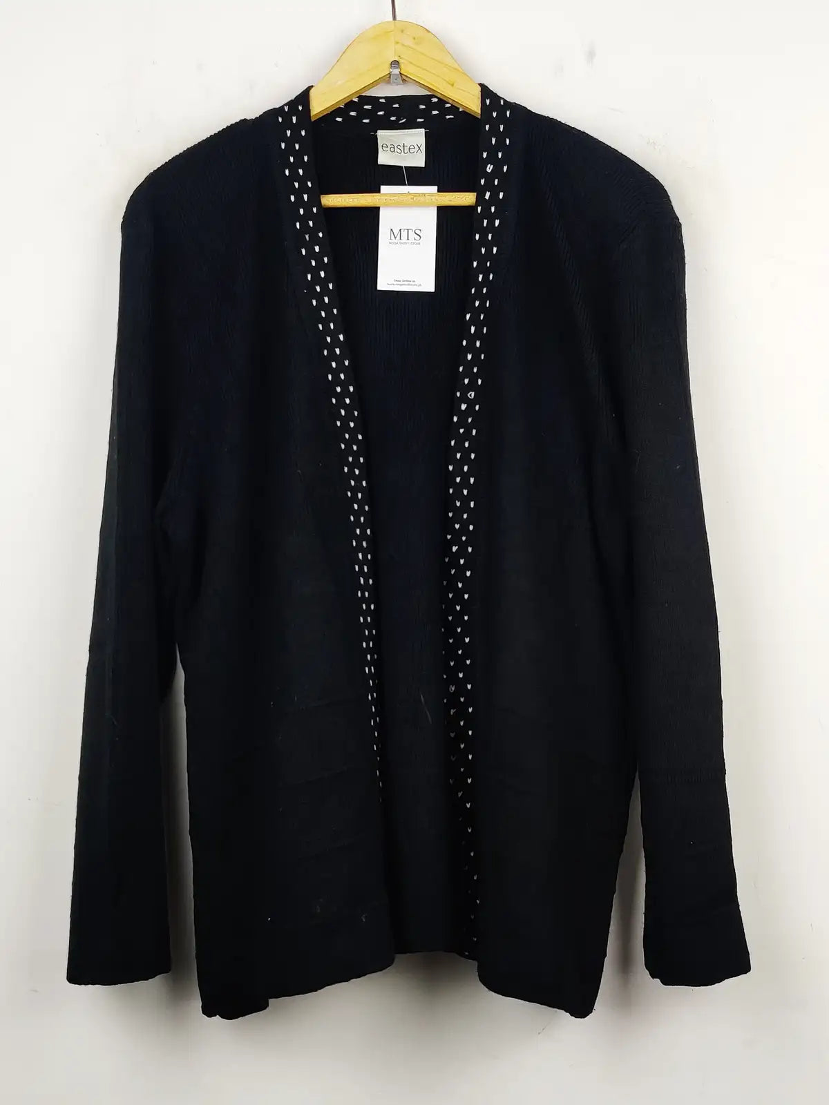 Buy online pre-used pre-loved 100% authentic & Original branded Eastex (LS-7769) available in Pakistan. Top international brands avilable.