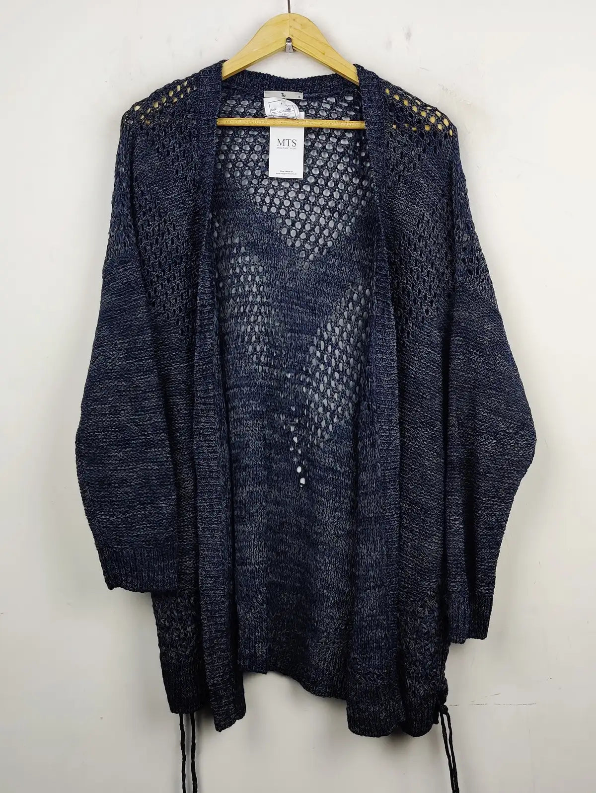 Buy online pre-used pre-loved 100% authentic & Original branded Tu (LS-7770) available in Pakistan. Top international brands avilable.