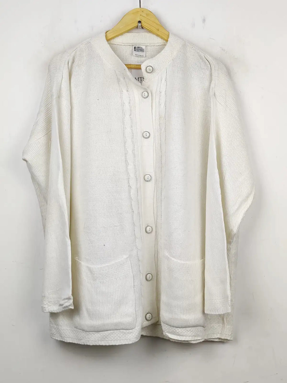 Buy online pre-used pre-loved 100% authentic & Original branded Unknown Brand (LS-7780) available in Pakistan. Top international brands avilable.