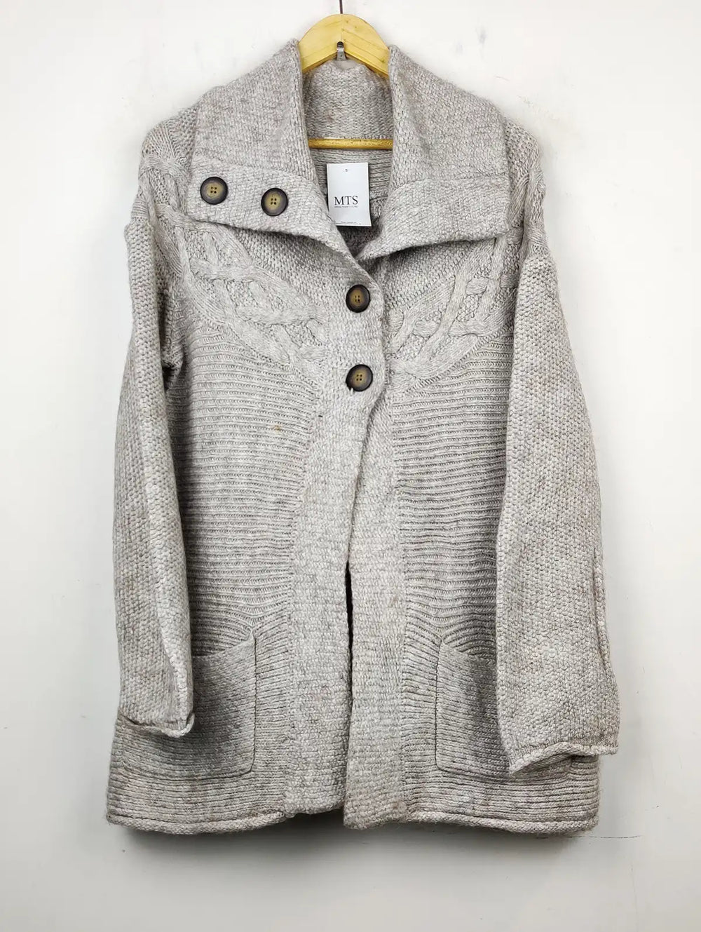 Buy online pre-used pre-loved 100% authentic & Original branded Marks & Spencer (LS-7783) available in Pakistan. Top international brands avilable.