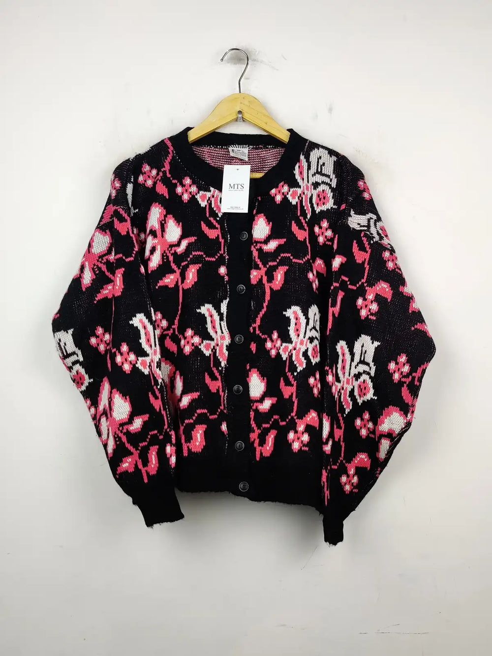 Buy online pre-used pre-loved 100% authentic & Original branded Unknown Brand (LS-7794) available in Pakistan. Top international brands avilable.