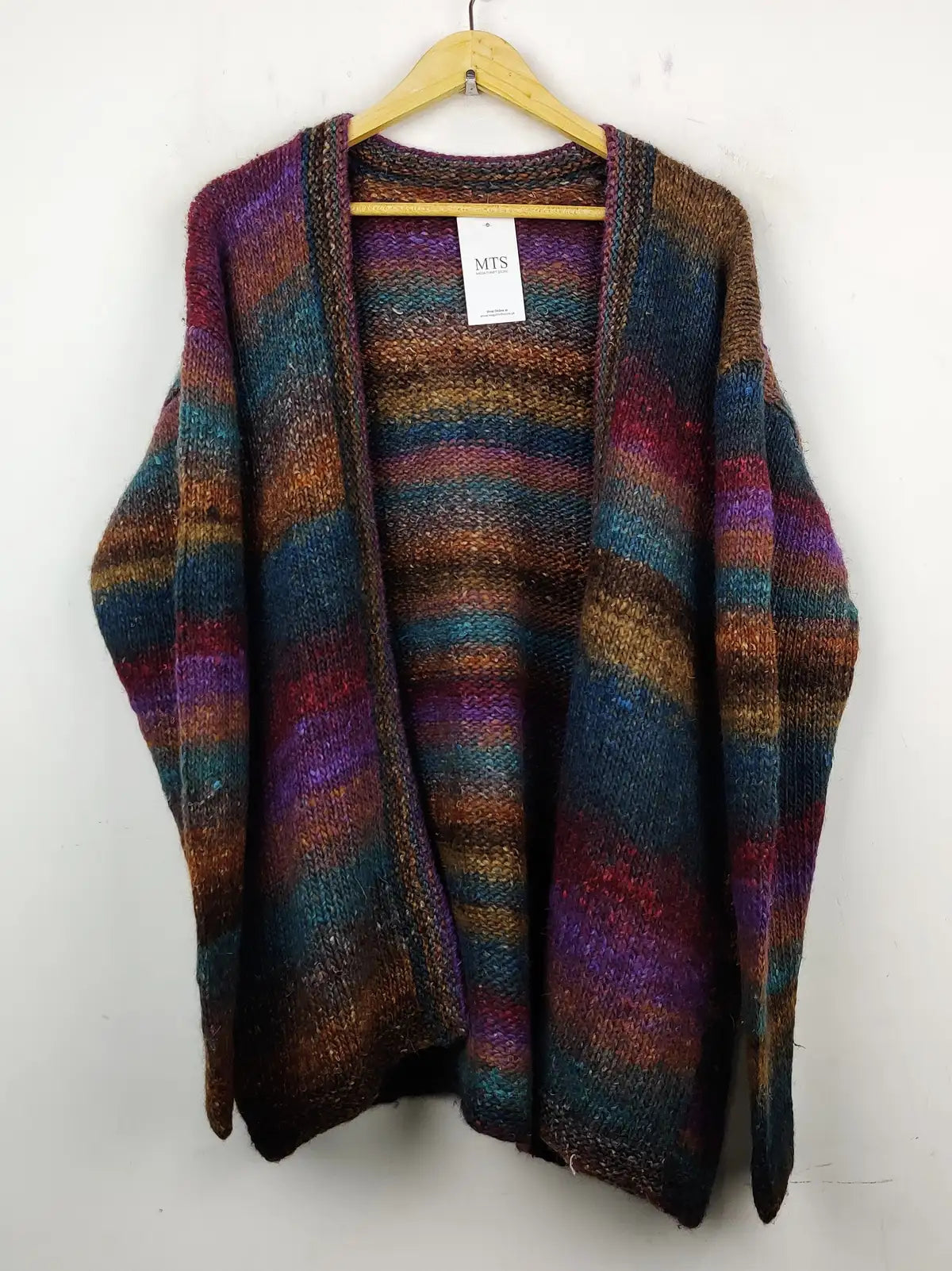 Buy online pre-used pre-loved 100% authentic & Original branded Unknown Brand (LS-7796) available in Pakistan. Top international brands avilable.